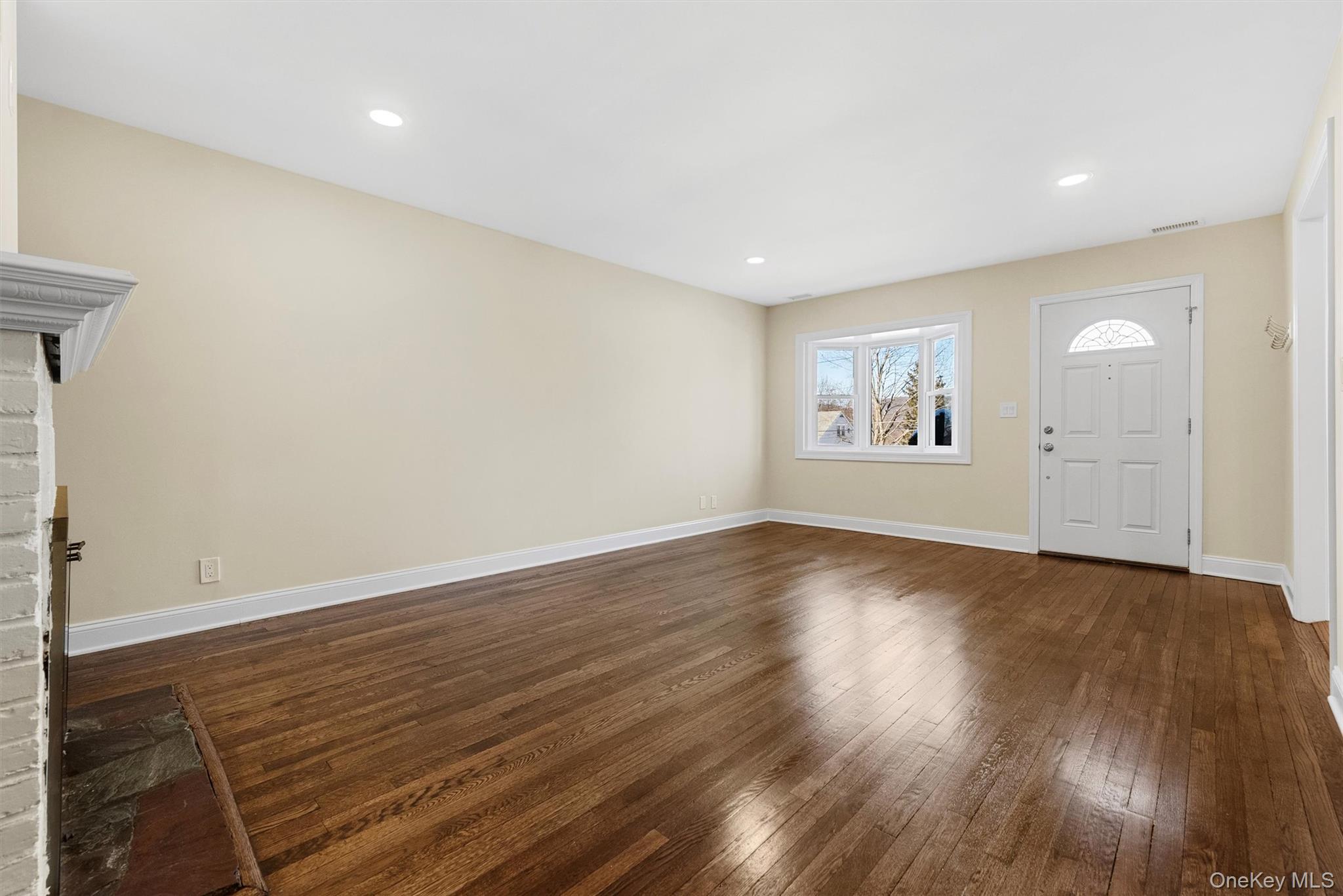 913 Parkway Place, Shrub Oak, NY 10598