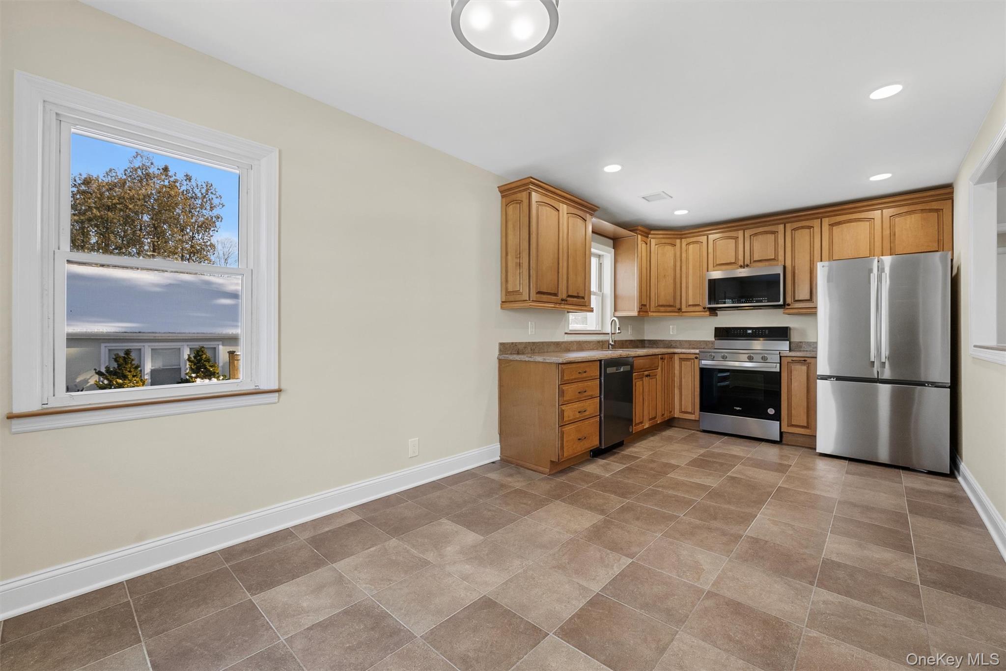 913 Parkway Place, Shrub Oak, NY 10598