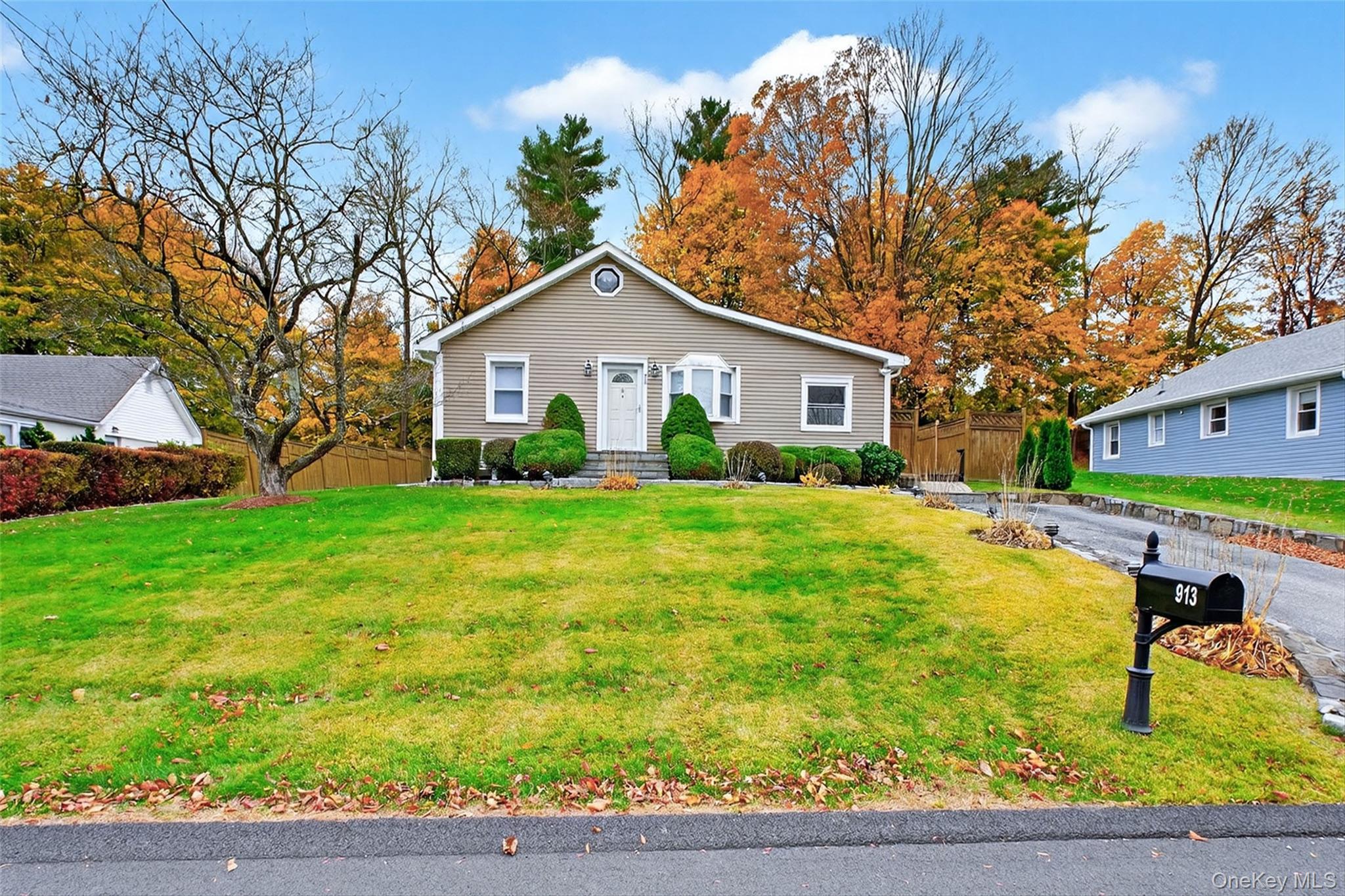 913 Parkway Place, Shrub Oak, NY 10598
