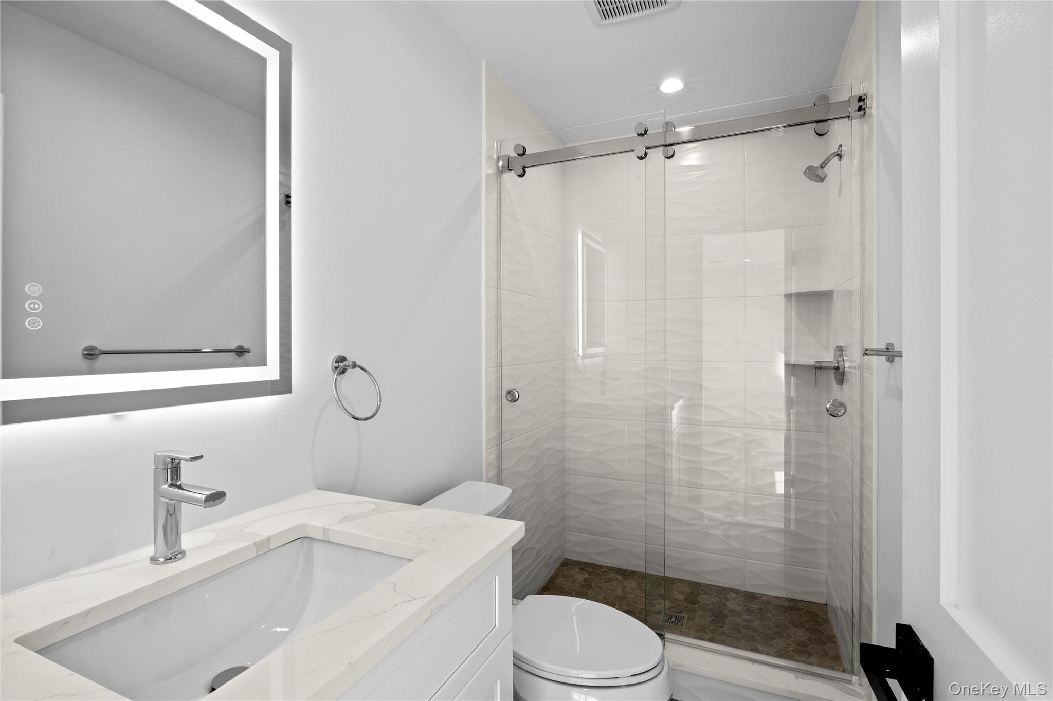 38 Eldorado Boulevard, Plainview, NY 11803