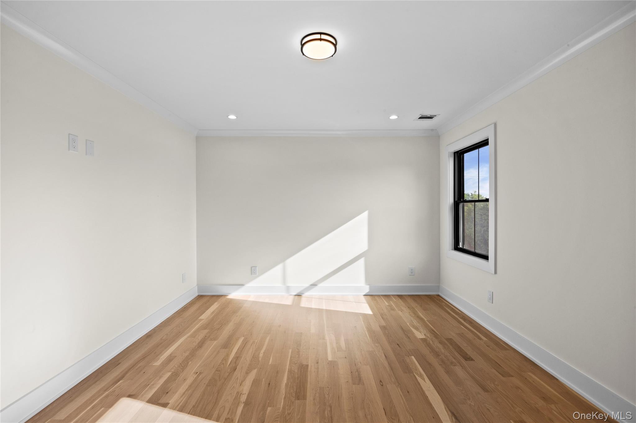 38 Eldorado Boulevard, Plainview, NY 11803