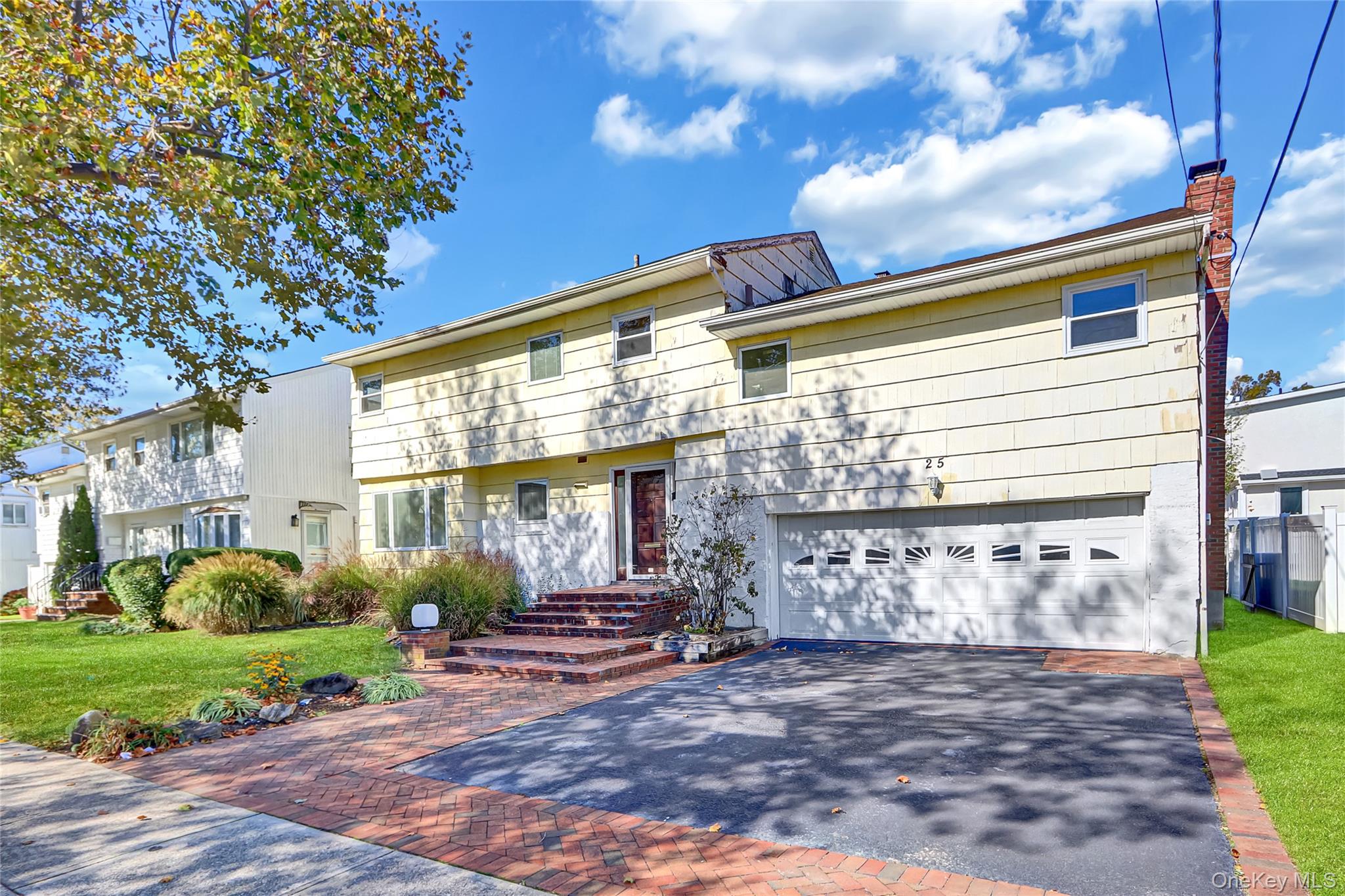 25 Park Circle, Cedarhurst, NY 11516