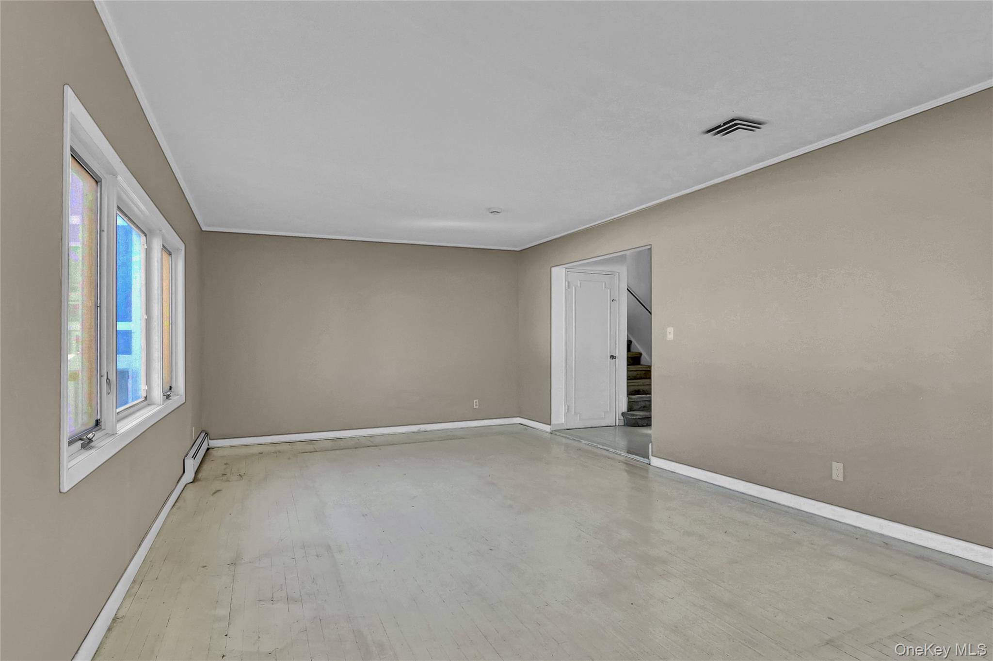 25 Park Circle, Cedarhurst, NY 11516