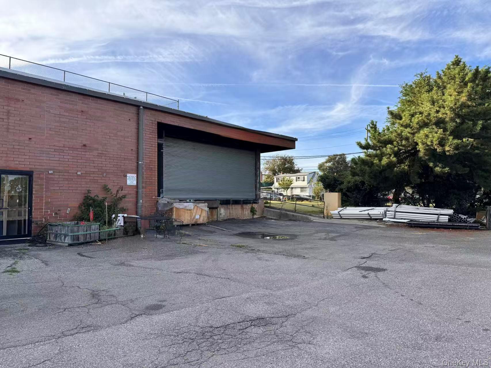 2510 Ulmer St, Flushing, NY 11356