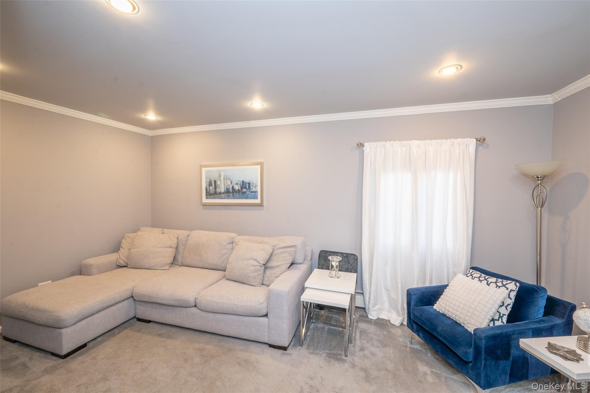 211 Gardner Avenue, Jericho, NY 11753