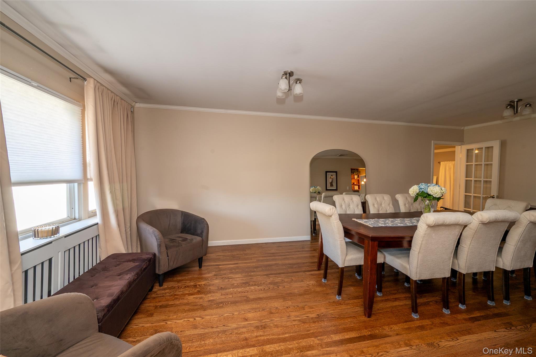 211 Gardner Avenue, Jericho, NY 11753