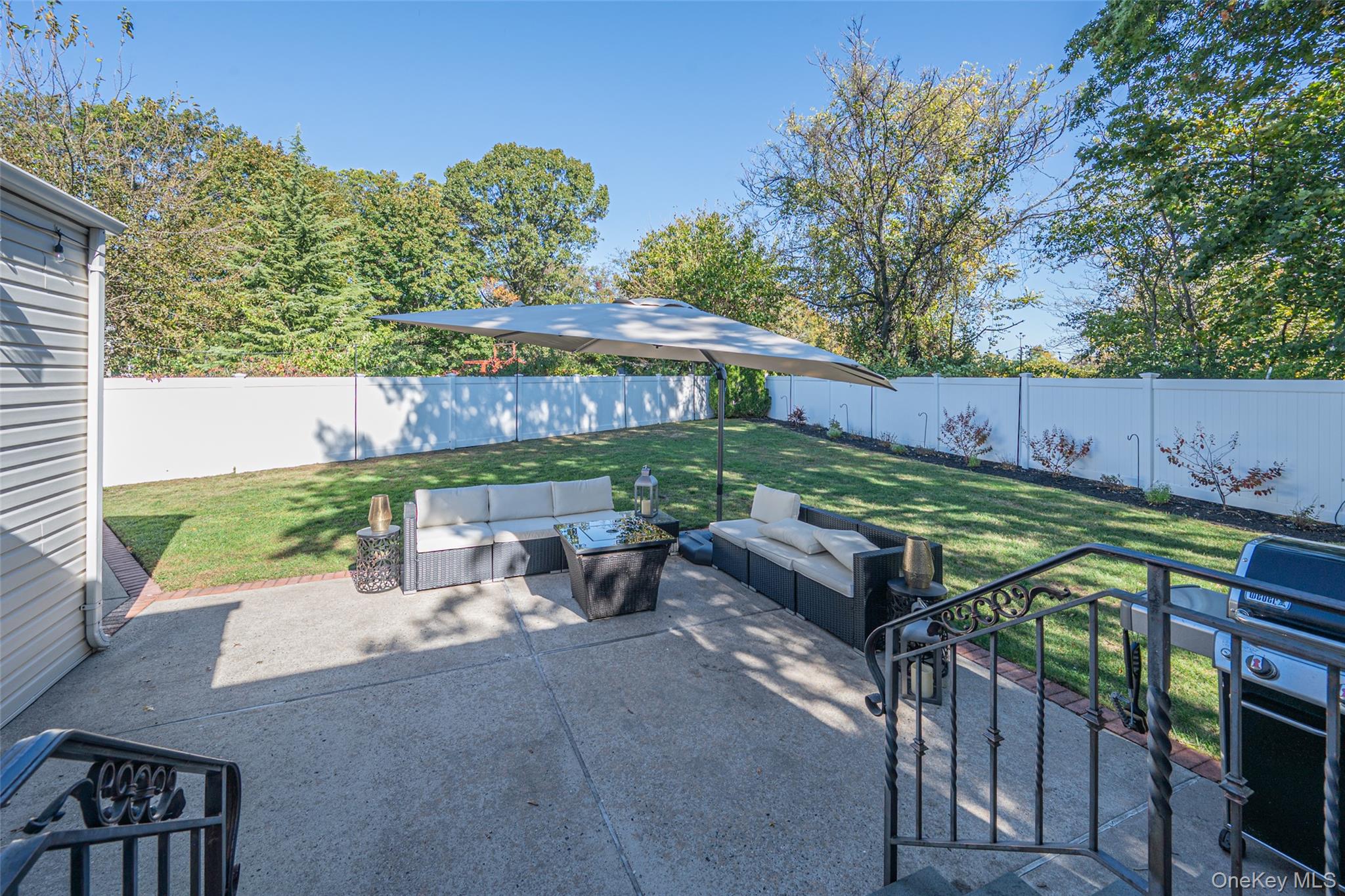 211 Gardner Avenue, Jericho, NY 11753