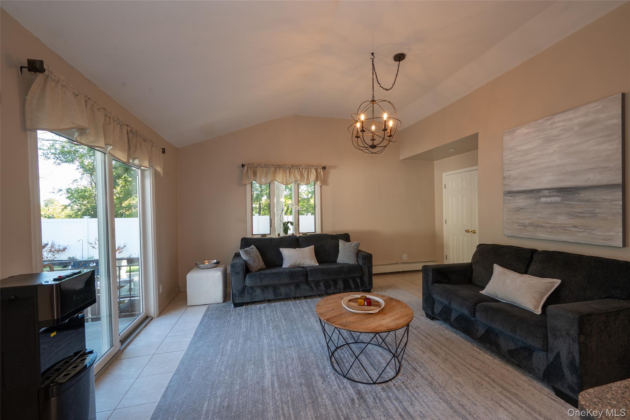 211 Gardner Avenue, Jericho, NY 11753