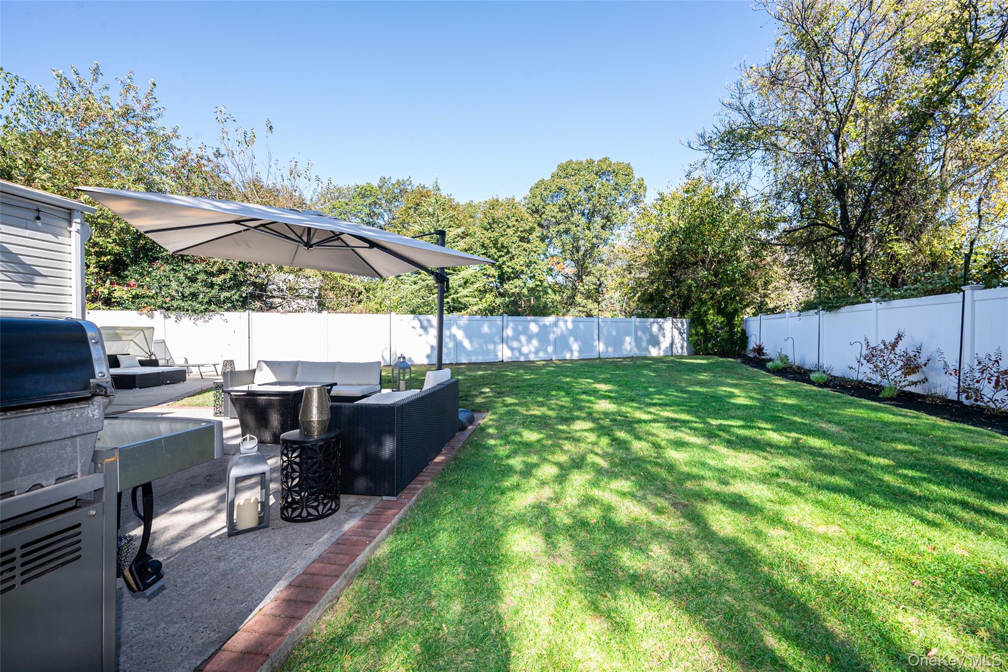 211 Gardner Avenue, Jericho, NY 11753