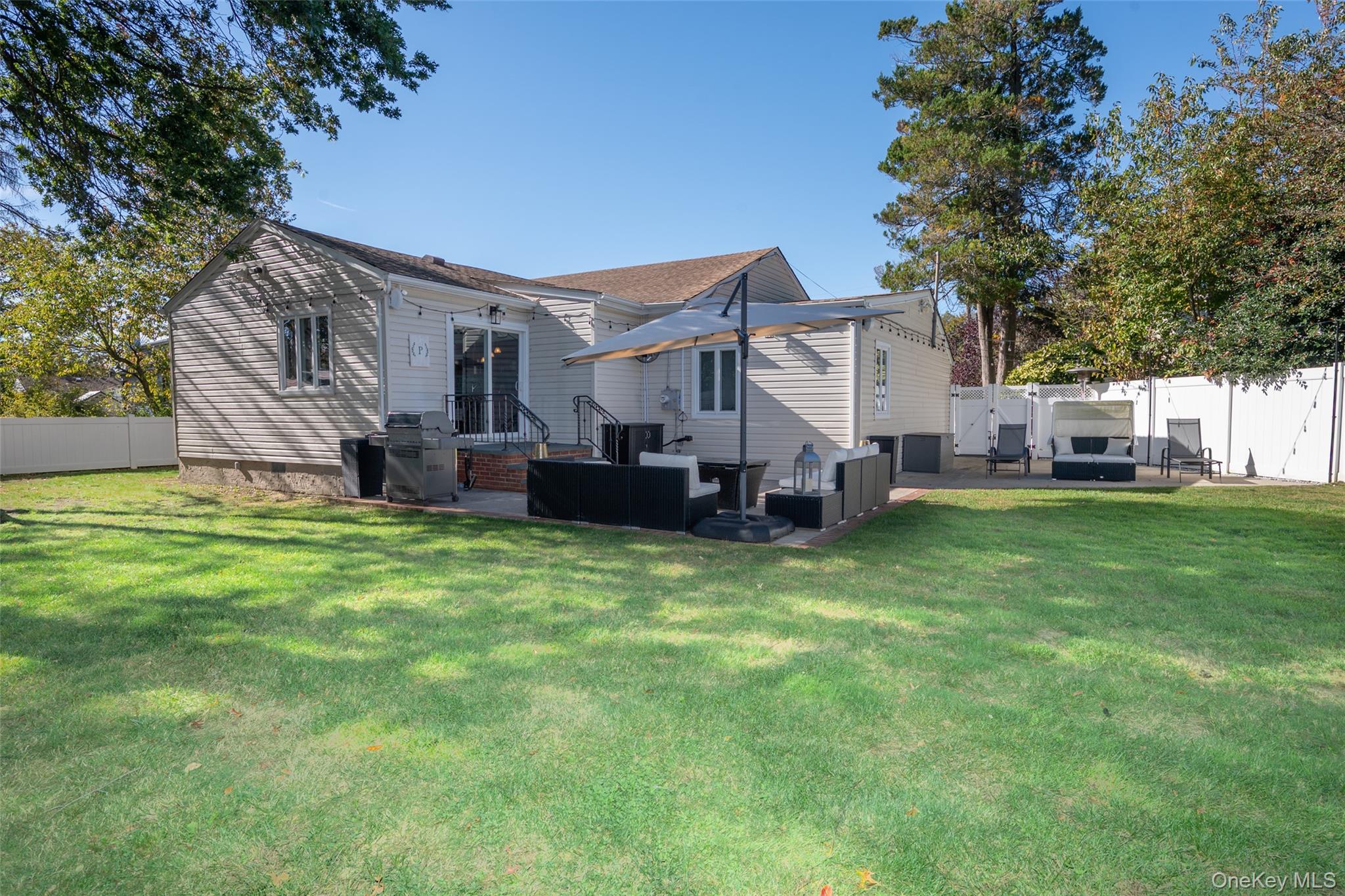 211 Gardner Avenue, Jericho, NY 11753