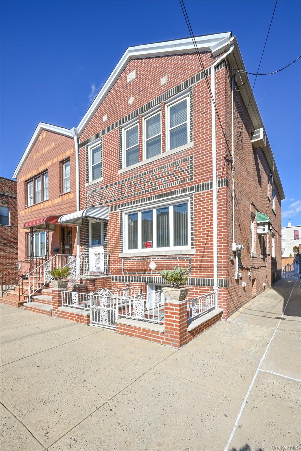 79-23 69 Avenue, Middle Village, NY 11379