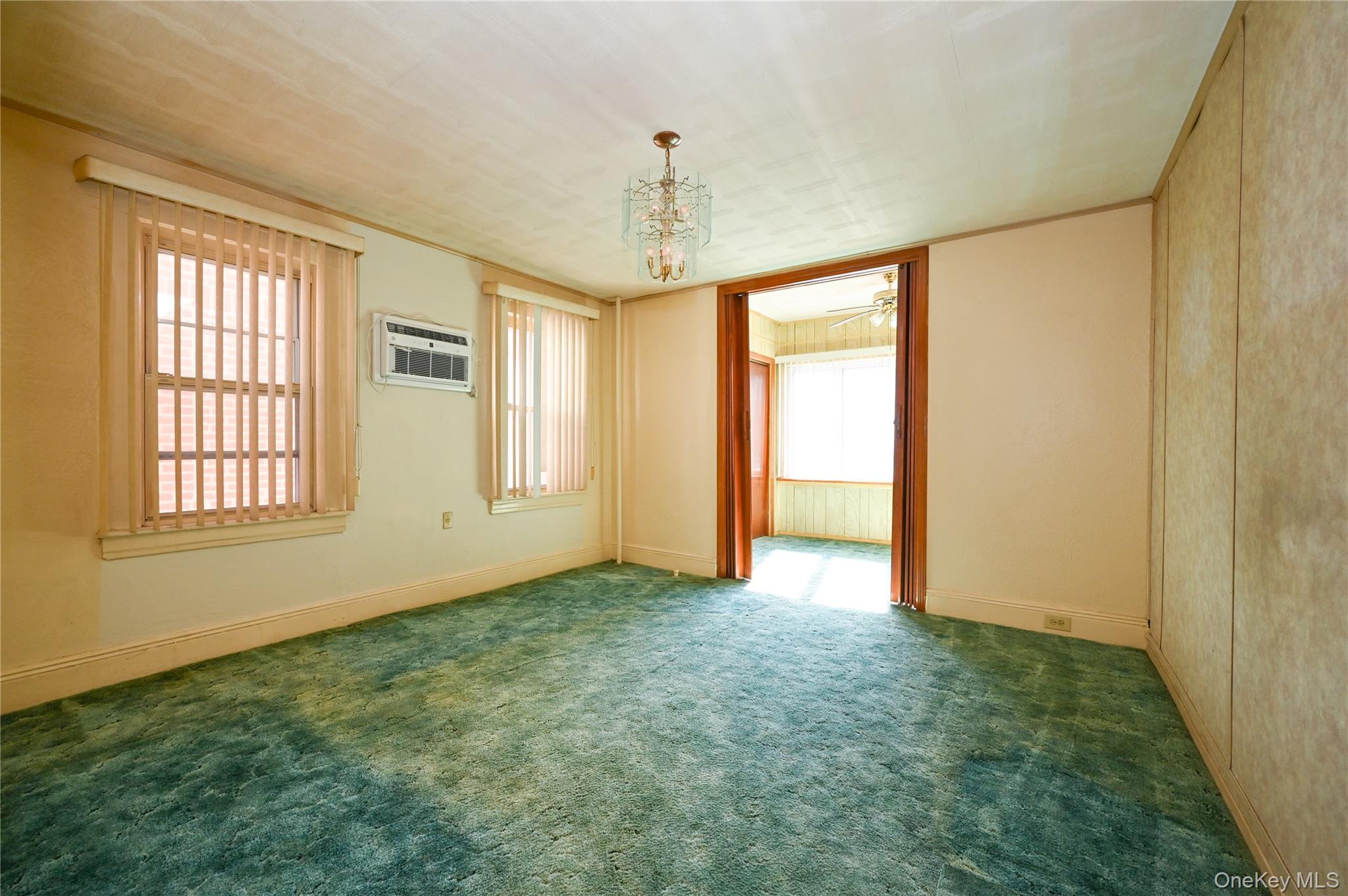 79-23 69 Avenue, Middle Village, NY 11379