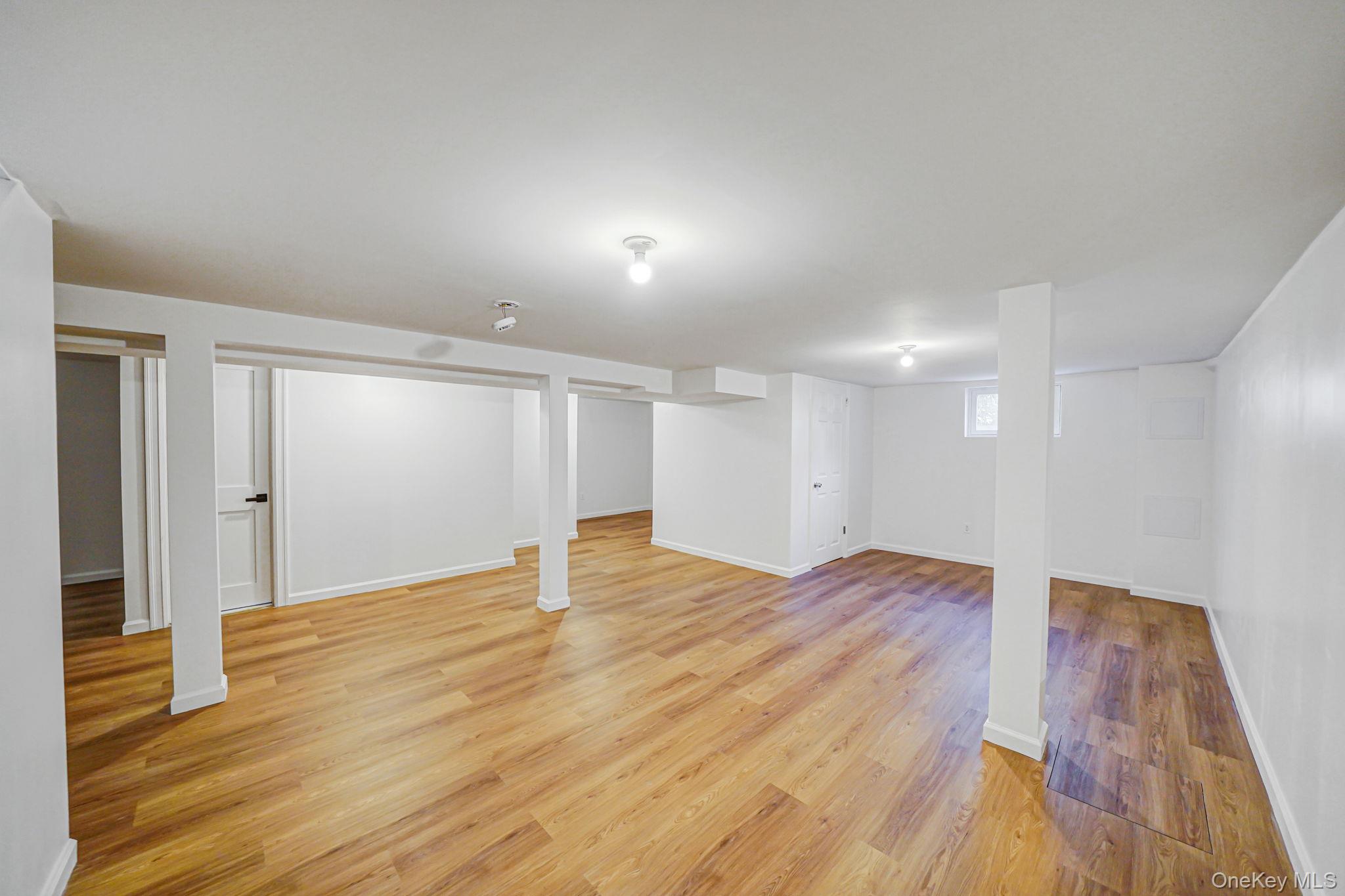 120 Cherry Drive W, Plainview, NY 11803