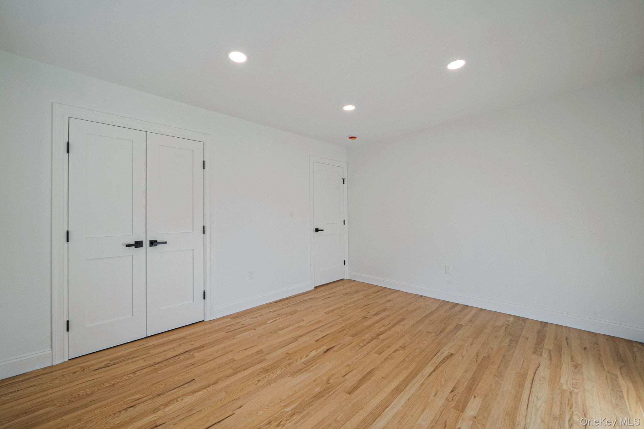 120 Cherry Drive W, Plainview, NY 11803