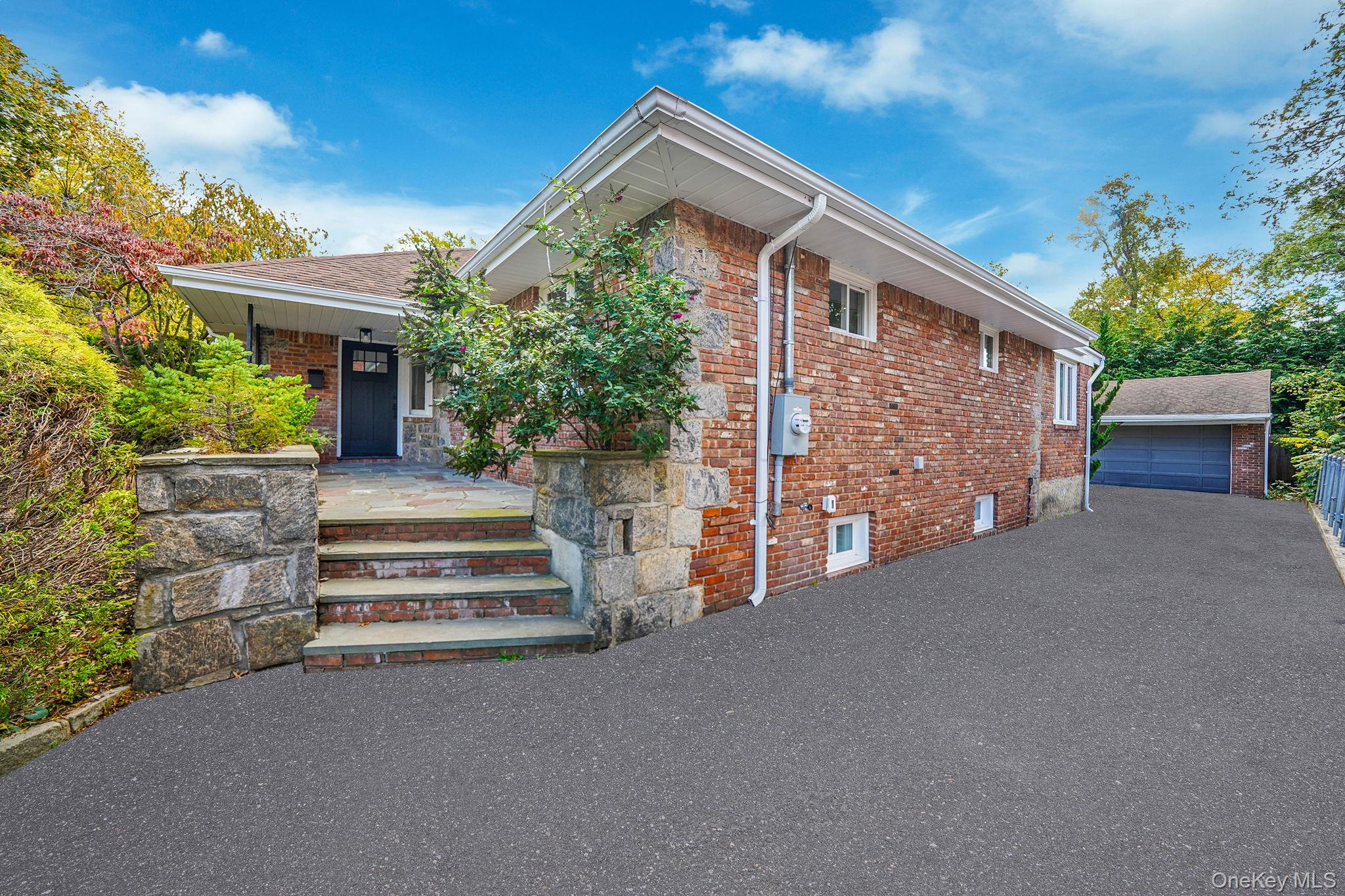 32 Fairview Avenue, Port Washington, NY 11050