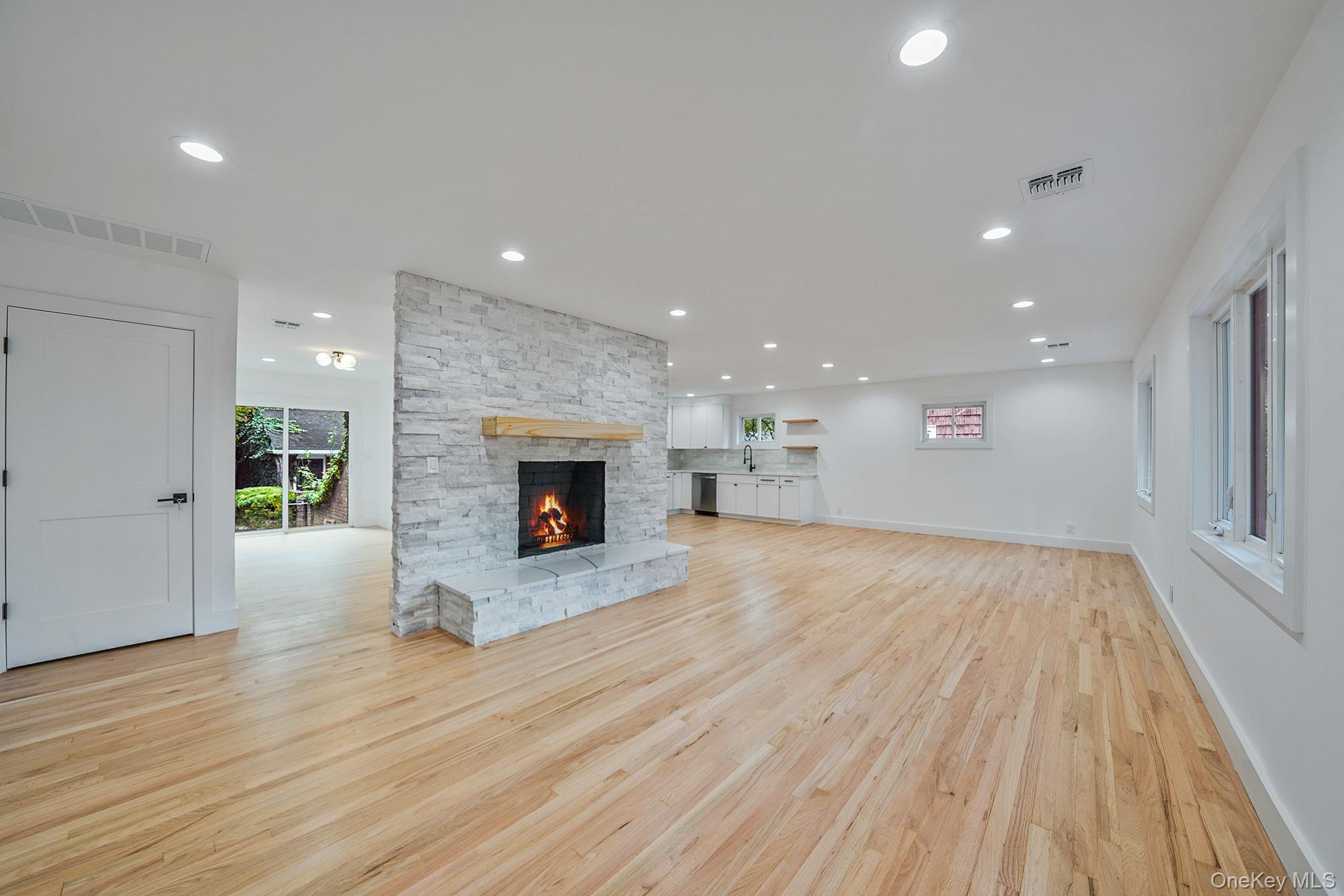 32 Fairview Avenue, Port Washington, NY 11050