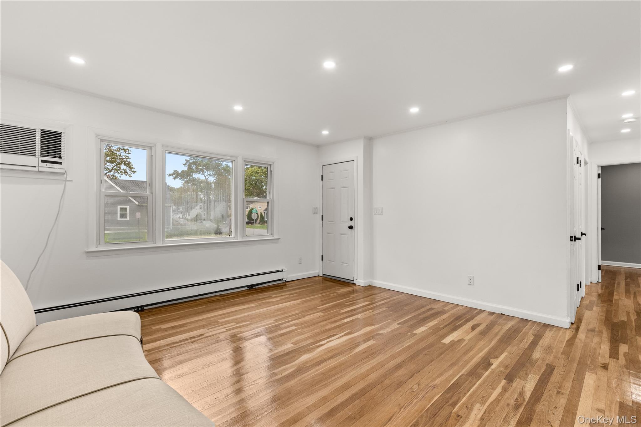 104 E Gates Avenue, Lindenhurst, NY 11757