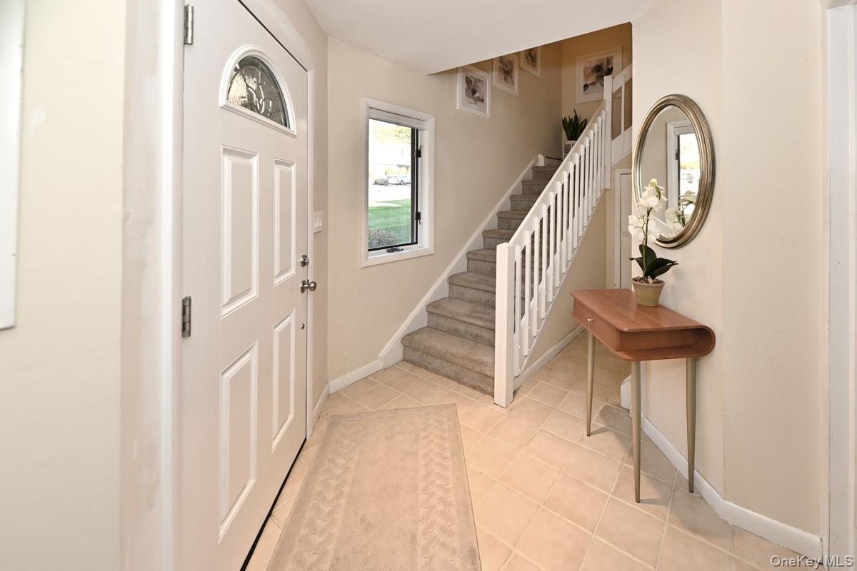 13 Meadowlark Circle, Peekskill, NY 10566