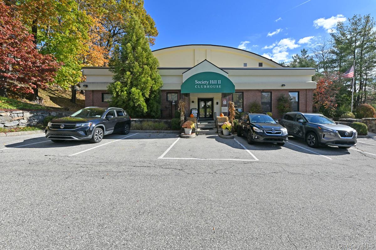 13 Meadowlark Circle, Peekskill, NY 10566