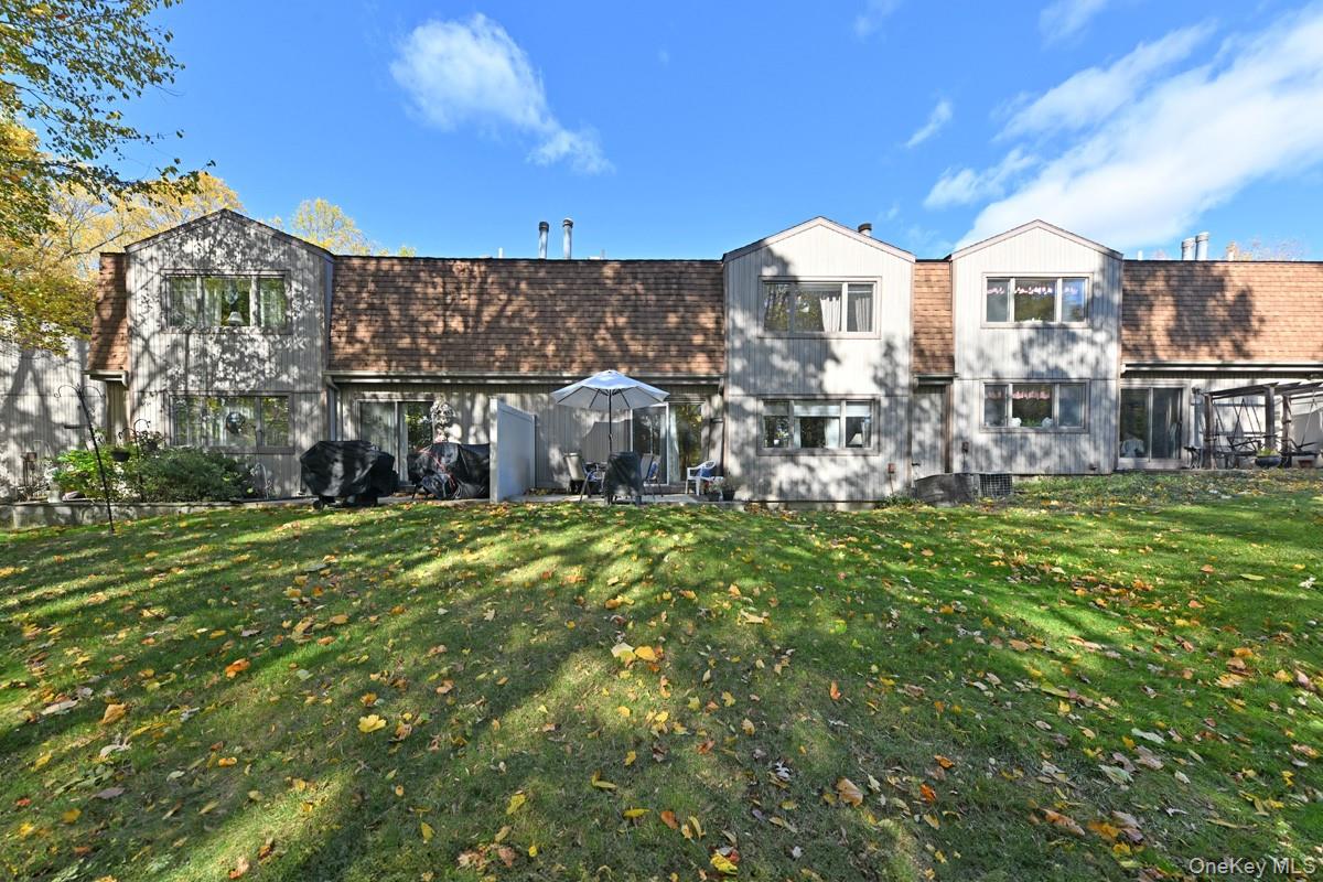 13 Meadowlark Circle, Peekskill, NY 10566