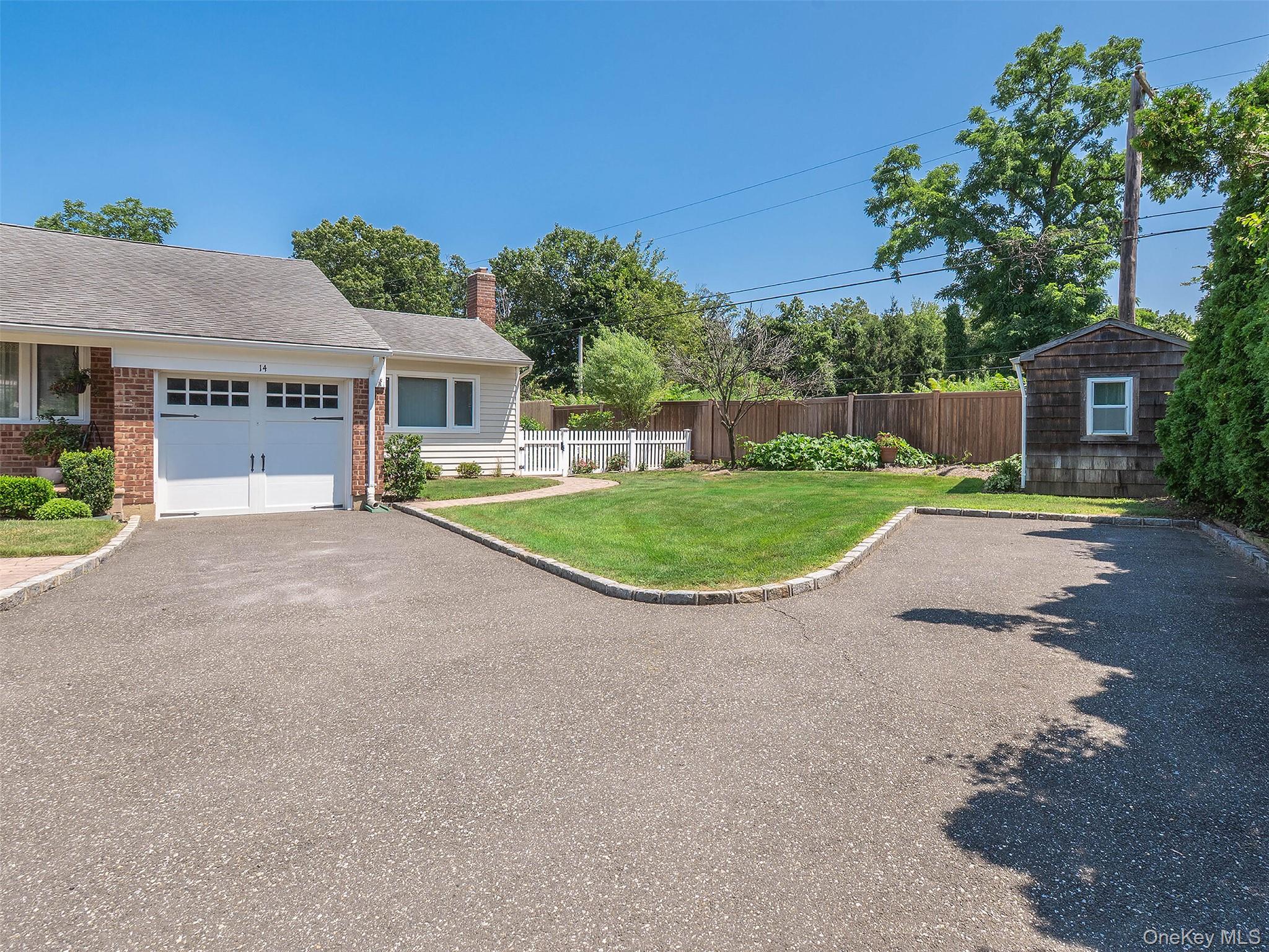 14 Harbor Lane, Glen Head, NY 11545