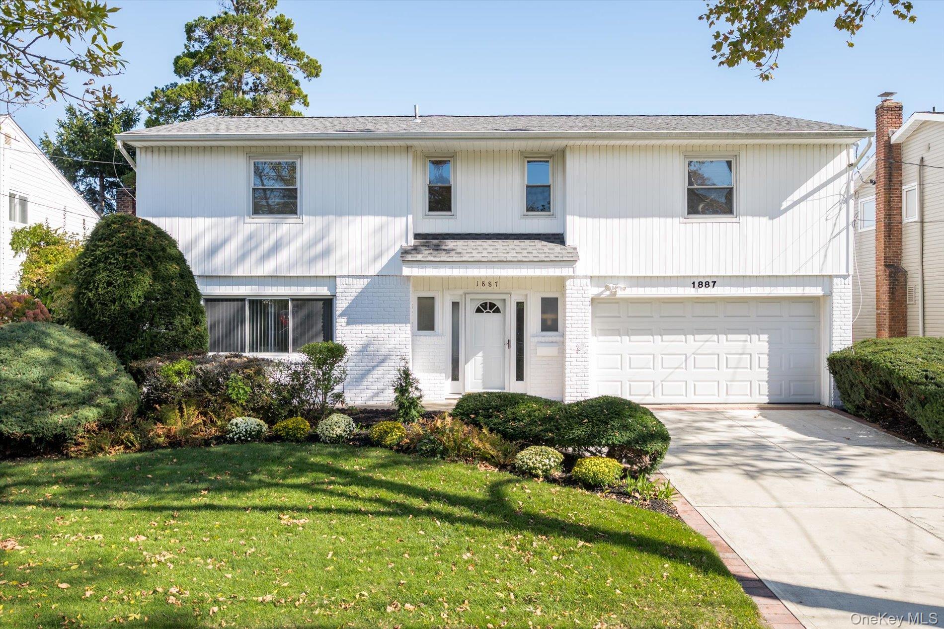 1887 Stanley Drive, South Merrick, NY 11566