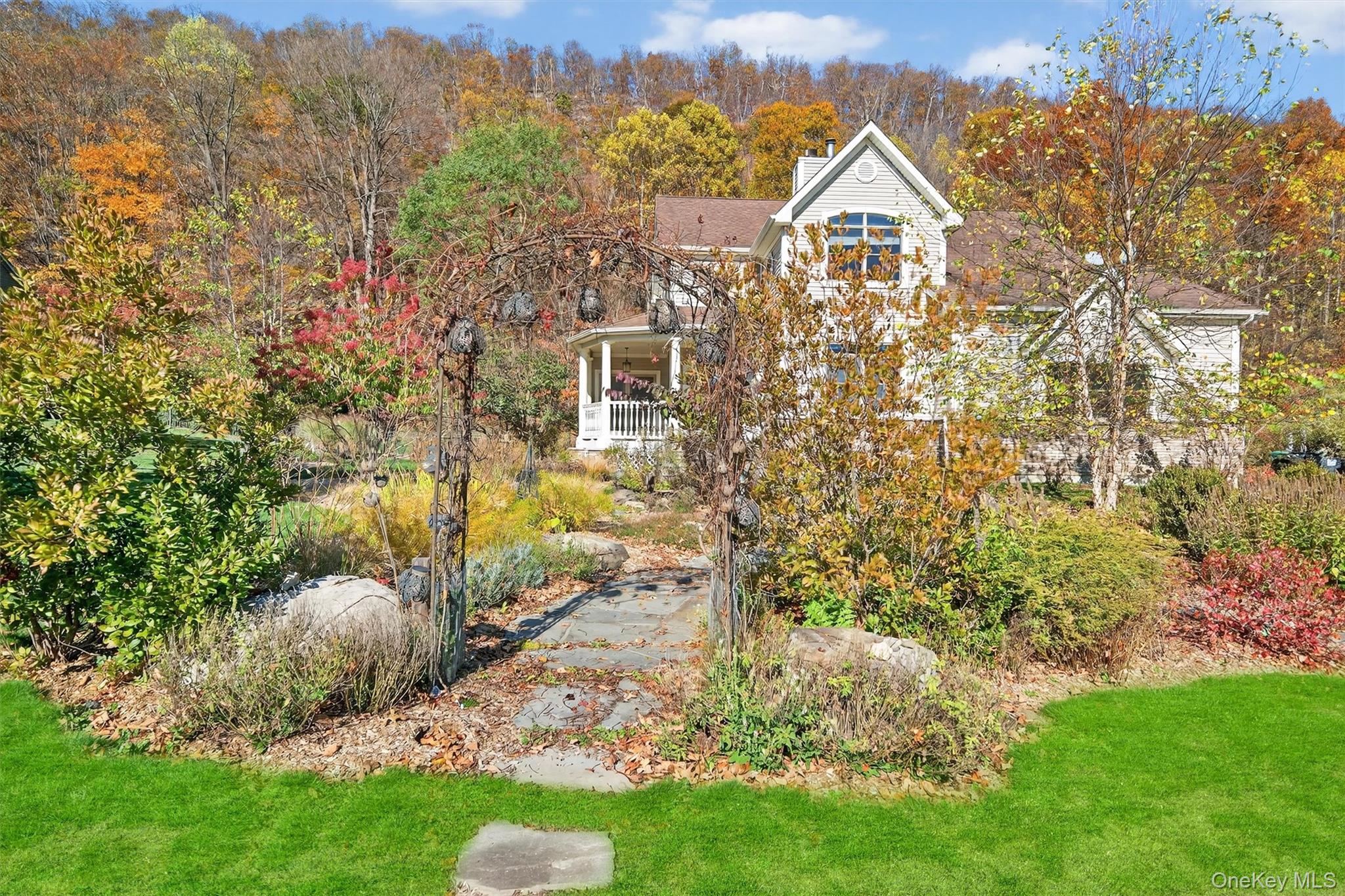 28 Sutherland Drive, Highland Mills, NY 10930