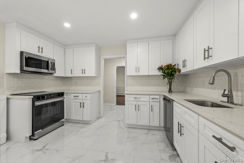 10 Glen Lane, Balmville, NY 12550