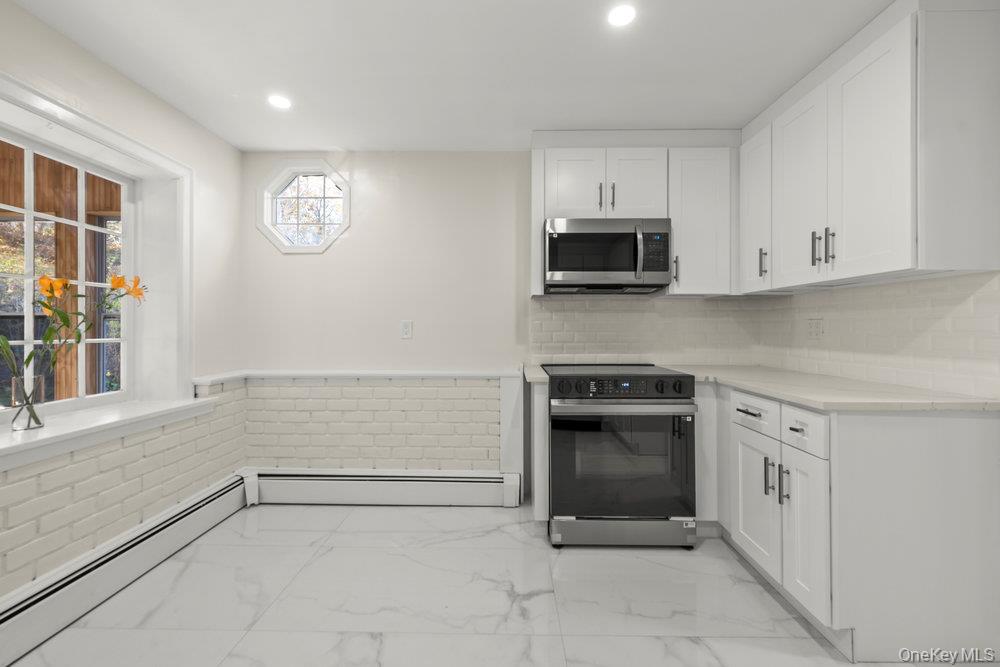 10 Glen Lane, Balmville, NY 12550