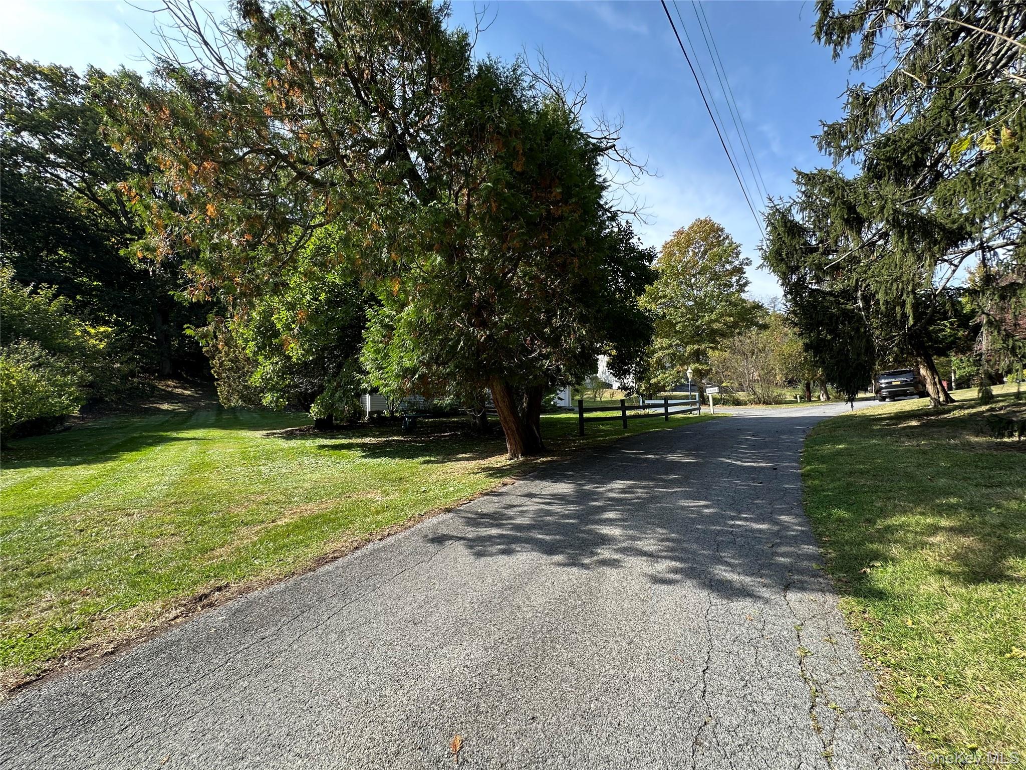 10 Glen Lane, Balmville, NY 12550