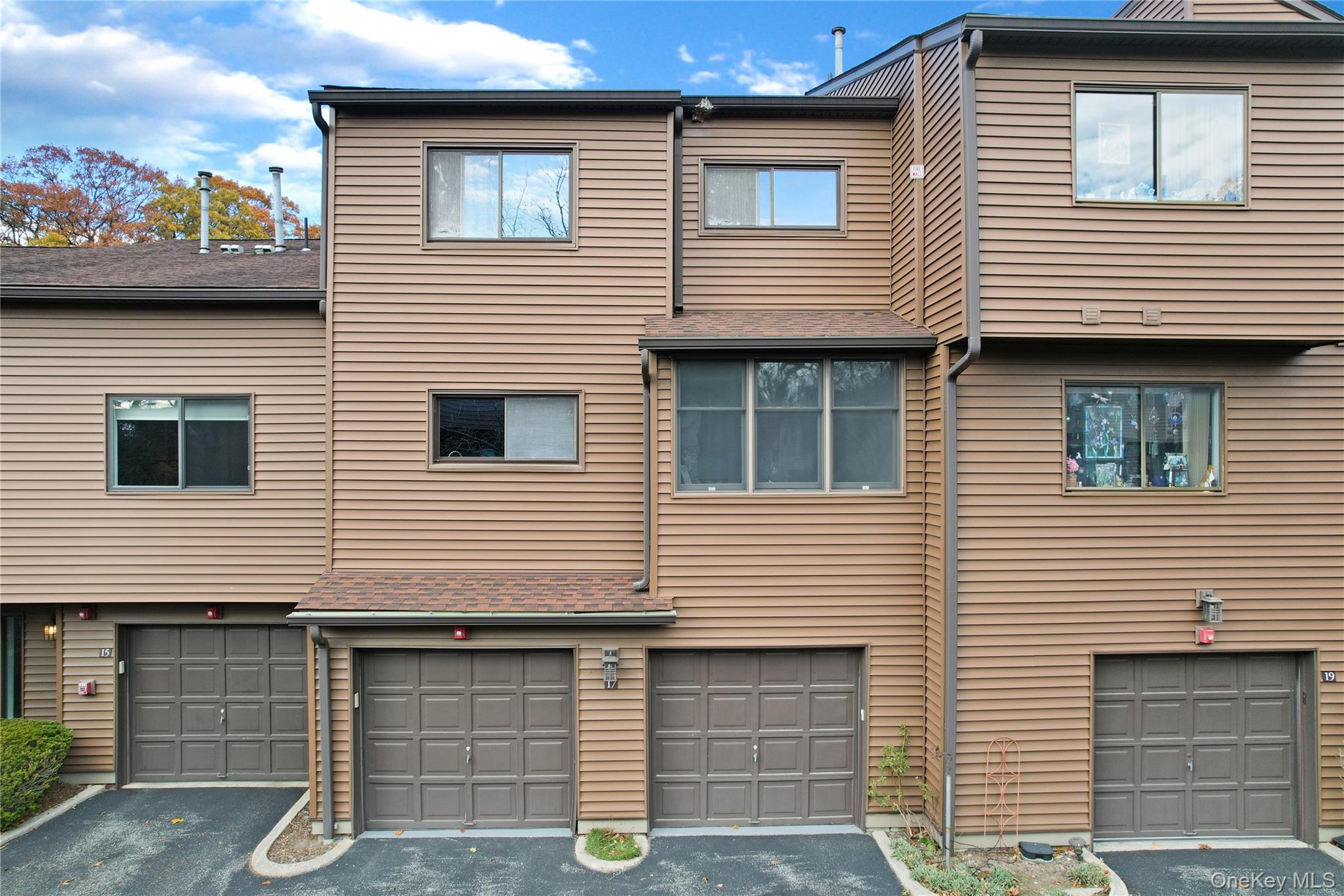 17 Timberline Drive, Nanuet, NY 10954