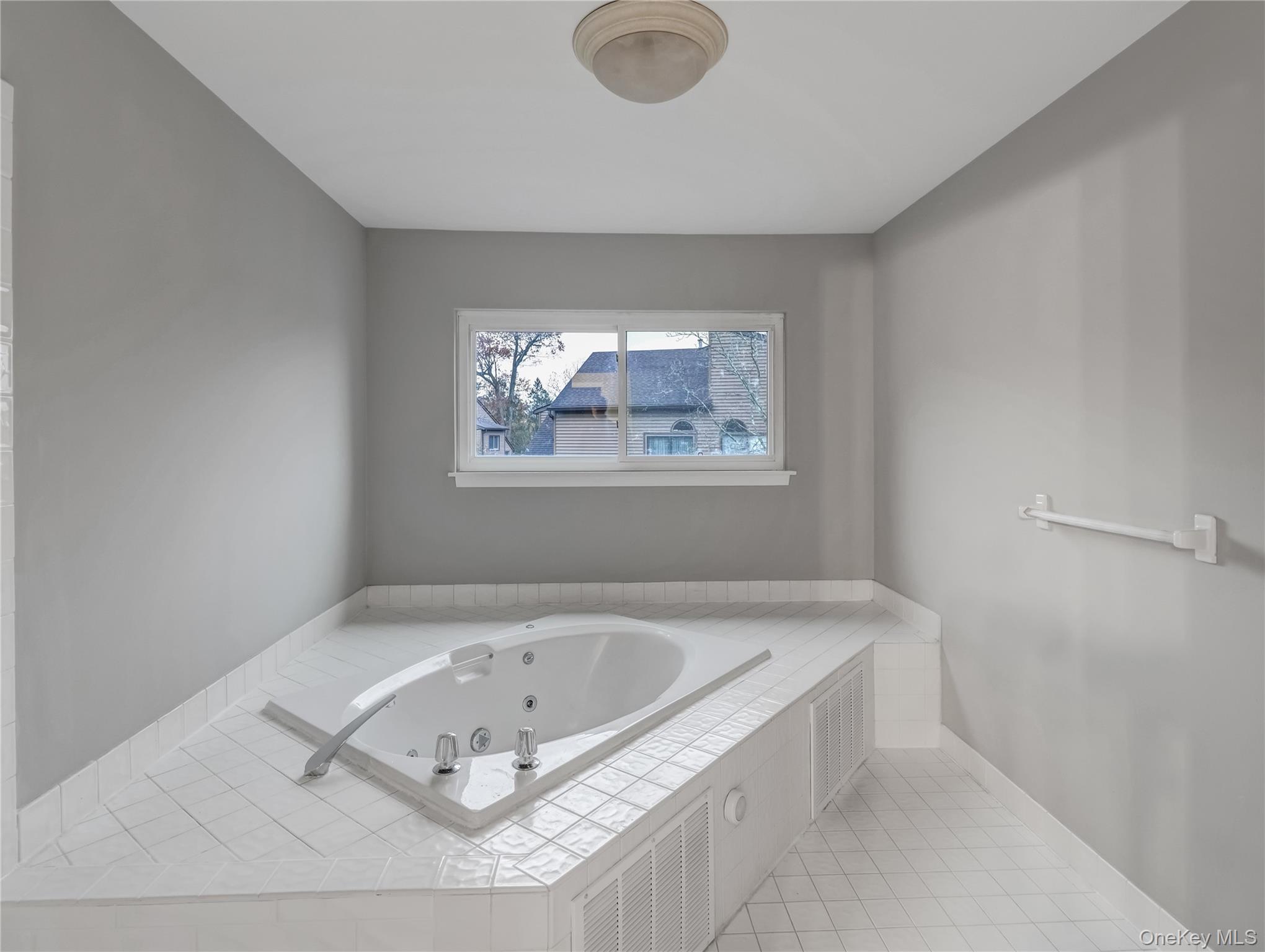 17 Timberline Drive, Nanuet, NY 10954