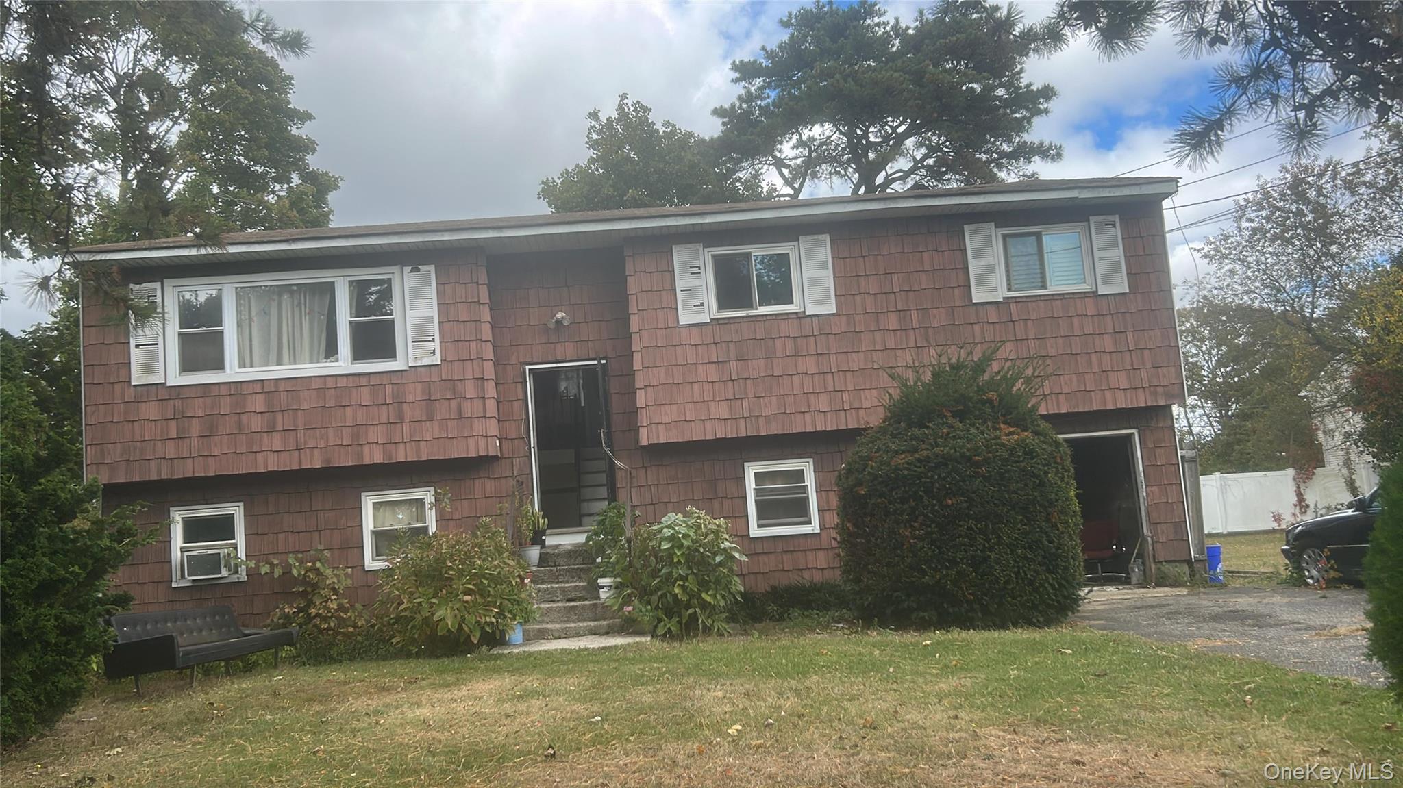 81 Nevada Road, West Babylon, NY 11704