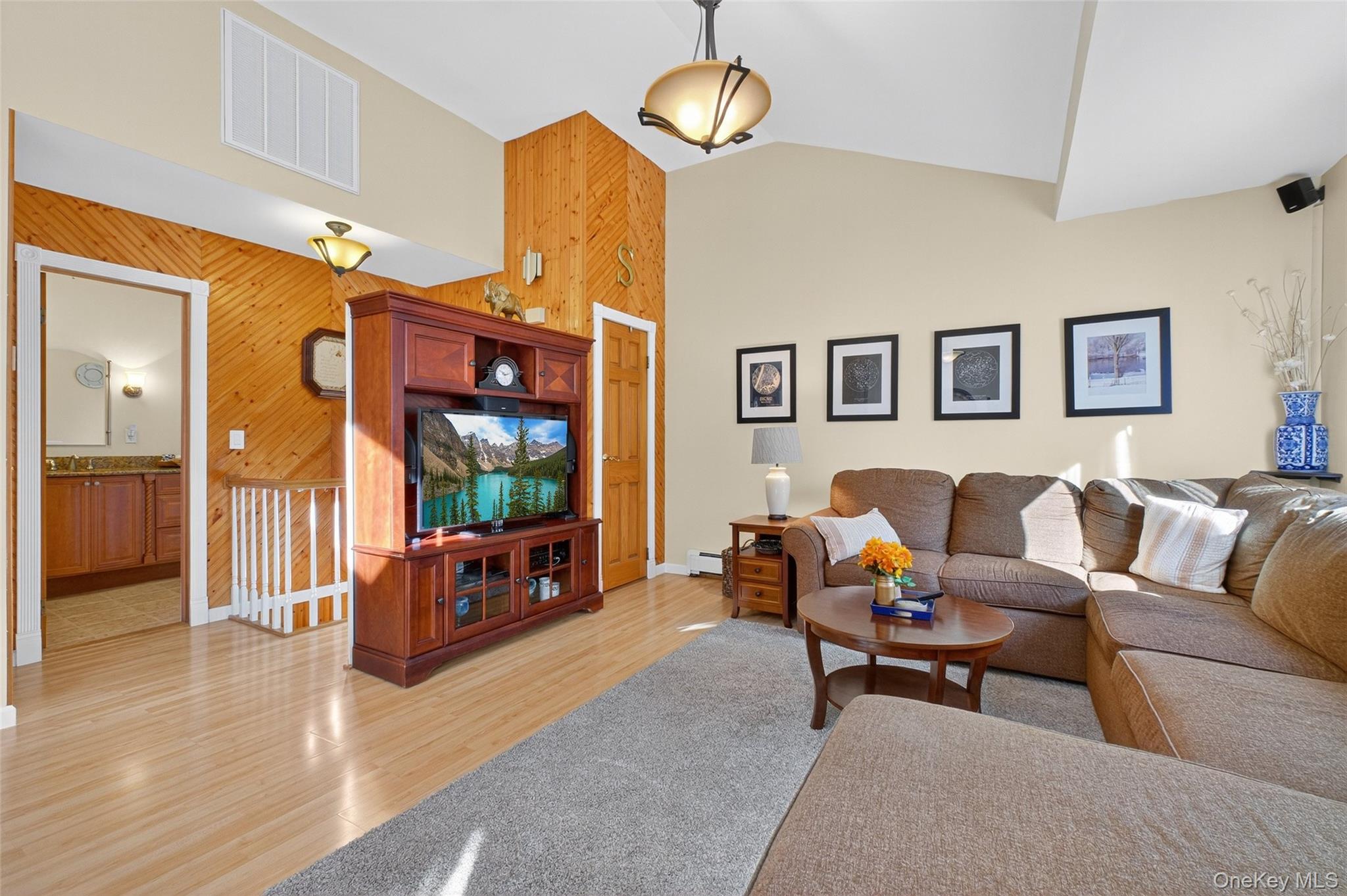 15 Woodbine Drive, Mahopac, NY 10541