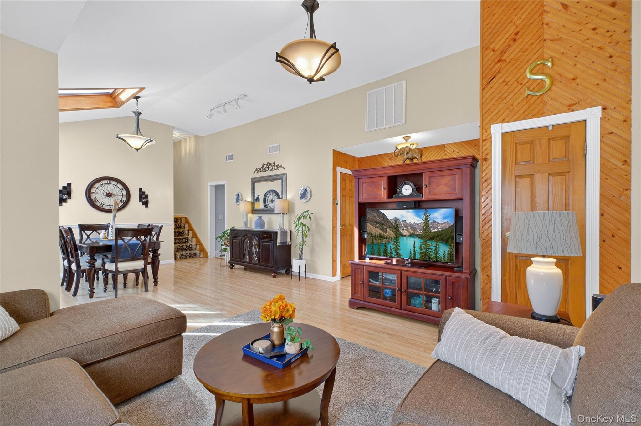 15 Woodbine Drive, Mahopac, NY 10541