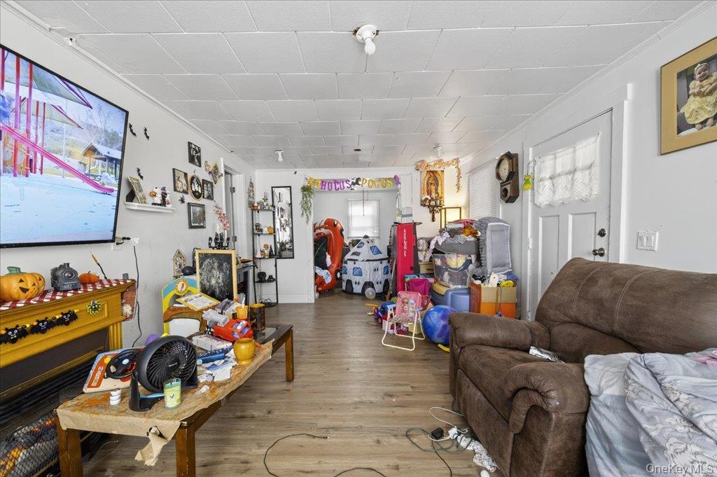 67 Main Street, Bloomingburg, NY 12721