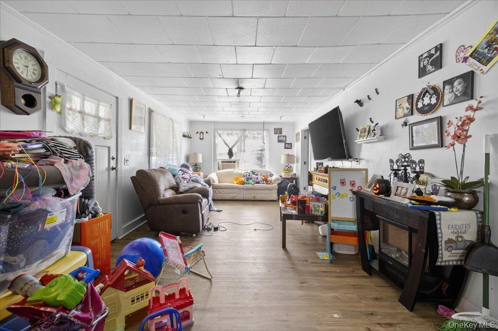 67 Main Street, Bloomingburg, NY 12721