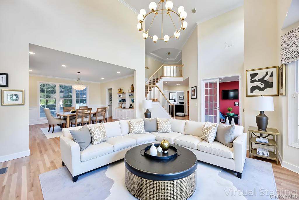 9 Tappanwood Drive, Locust Valley, NY 11560