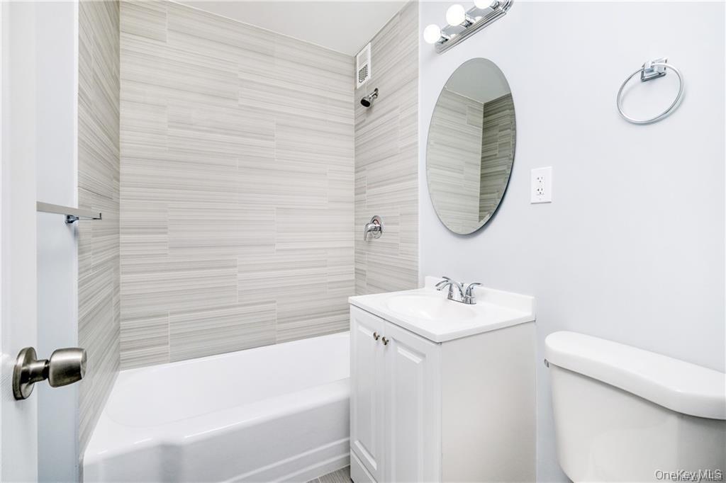 5 Sadore Ln # 4L, Yonkers, NY 10710