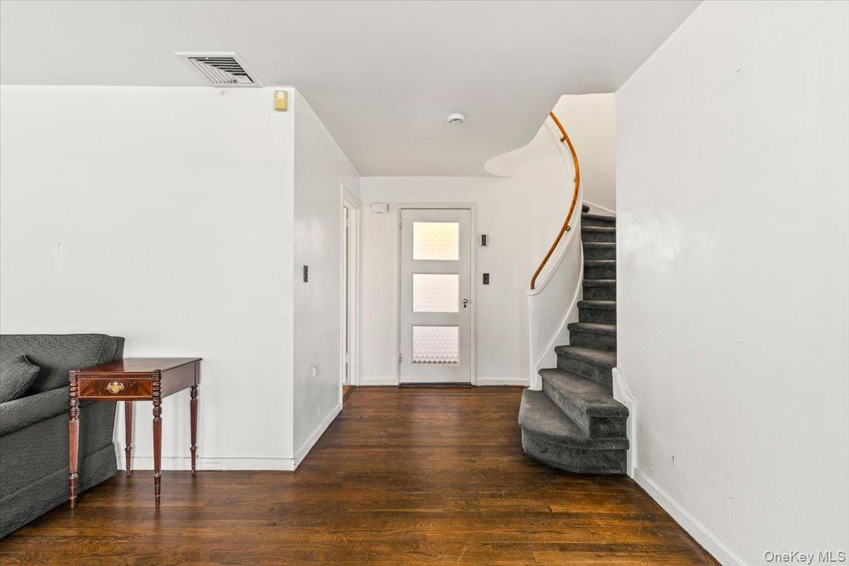 210 WYNDCLIFF Road, Scarsdale, NY 10583