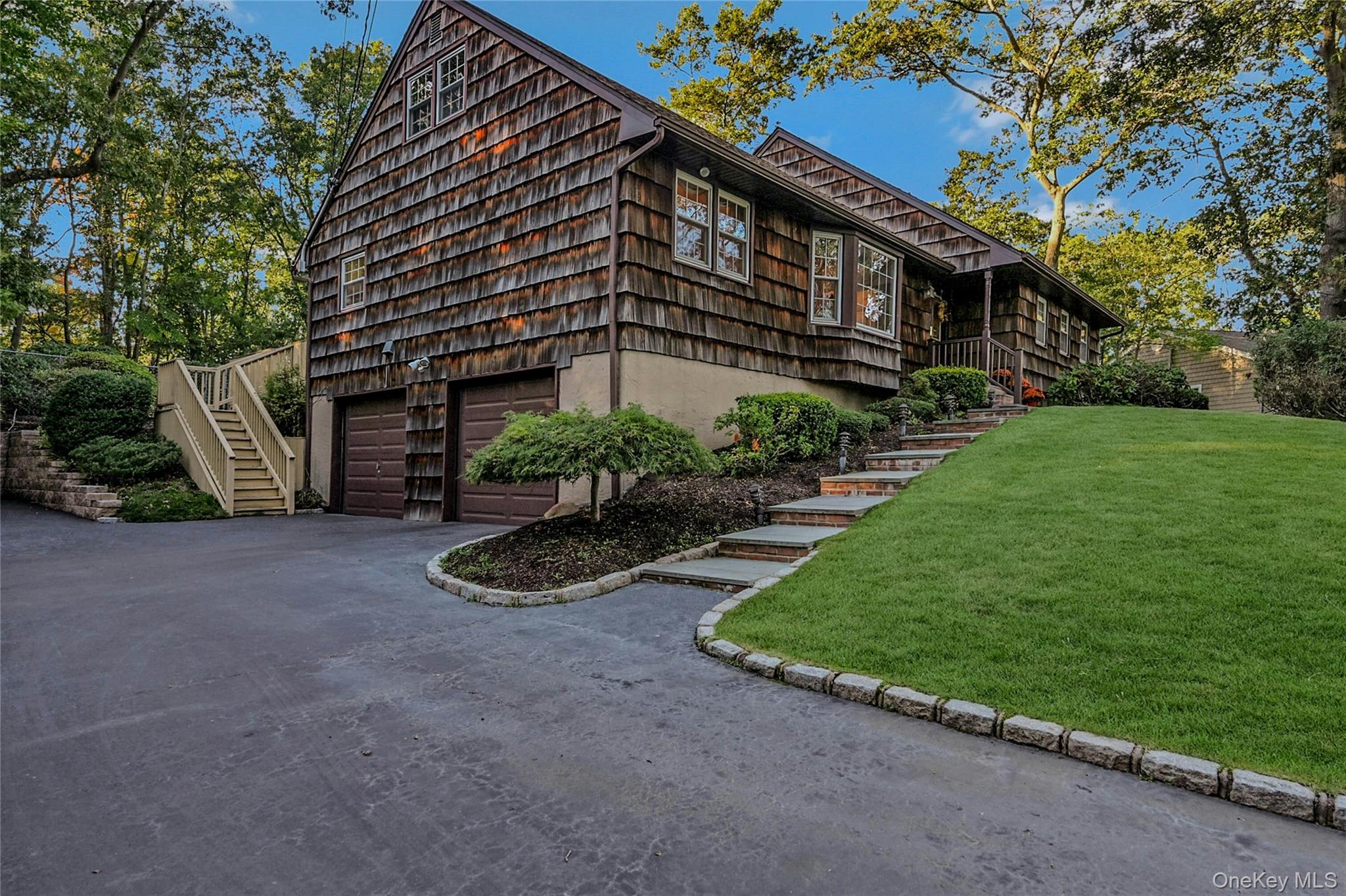 7 Hill Drive, Port Jefferson, NY 11777