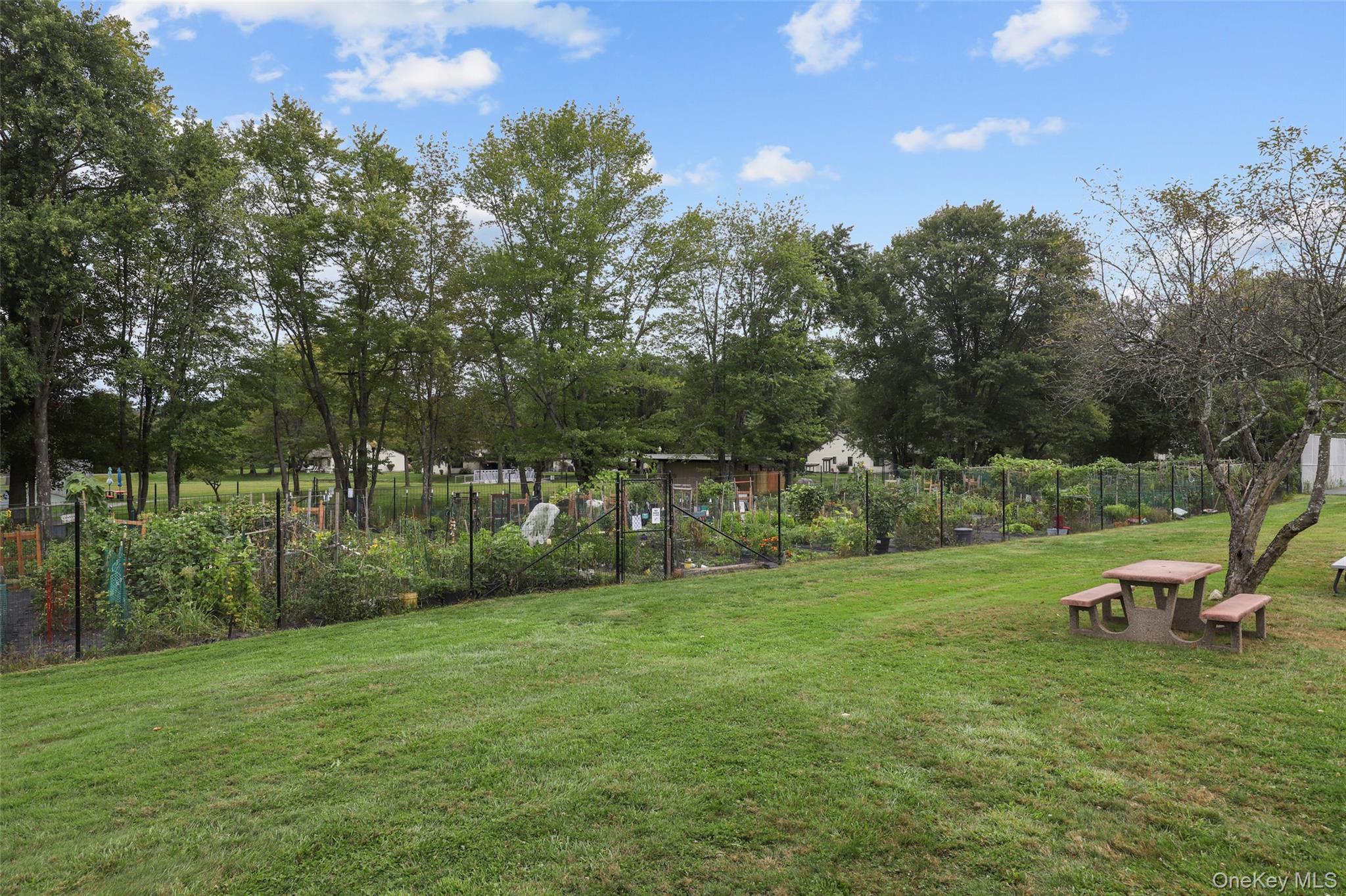 98 Molly Pitcher Lane # A, Yorktown Heights, NY 10598