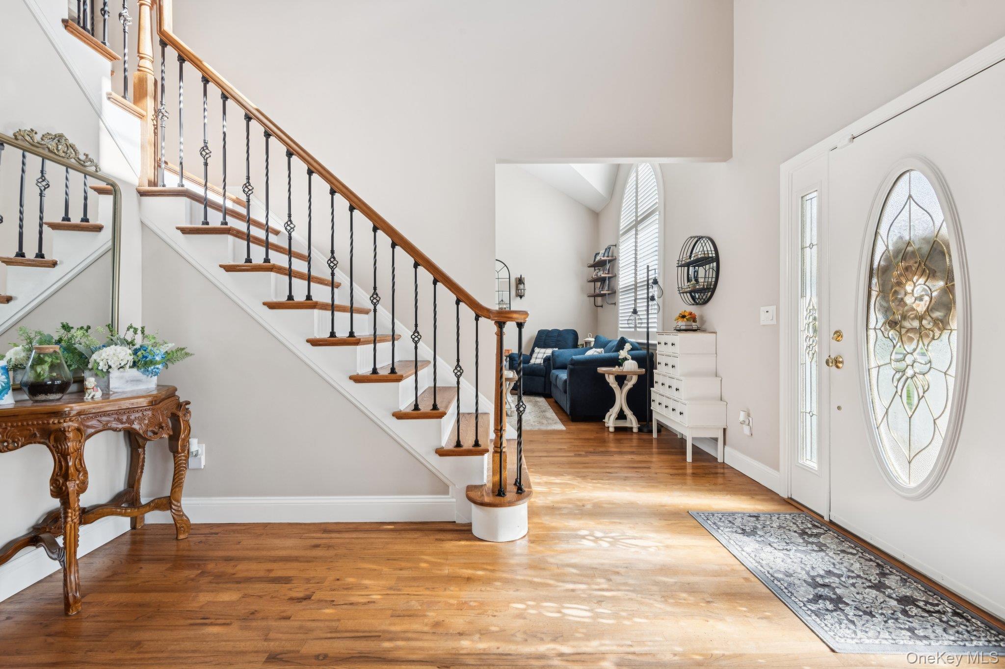 6 Landings Lane, Patchogue, NY 11772