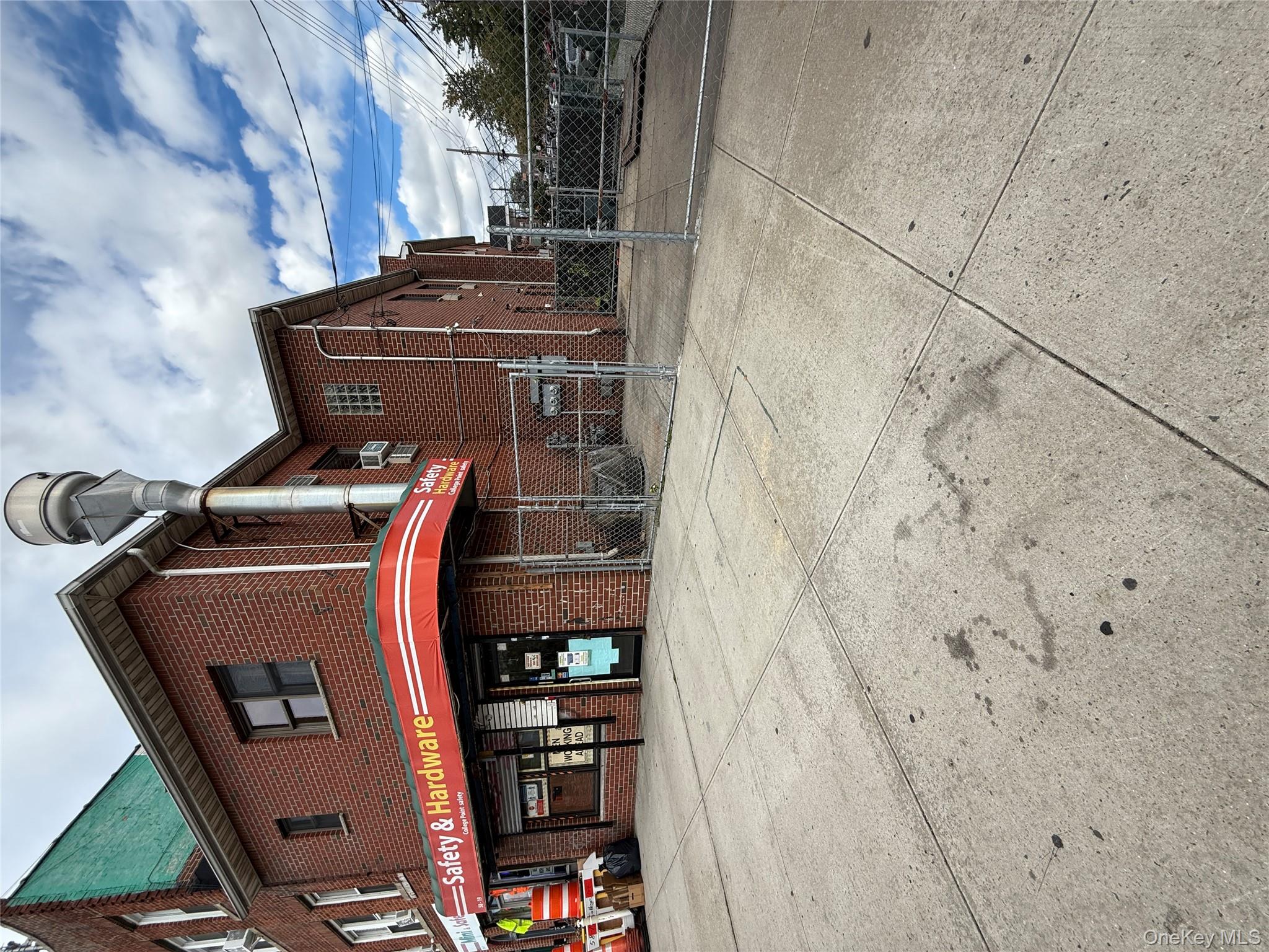 5819 College Point Boulevard, Flushing, NY 11355