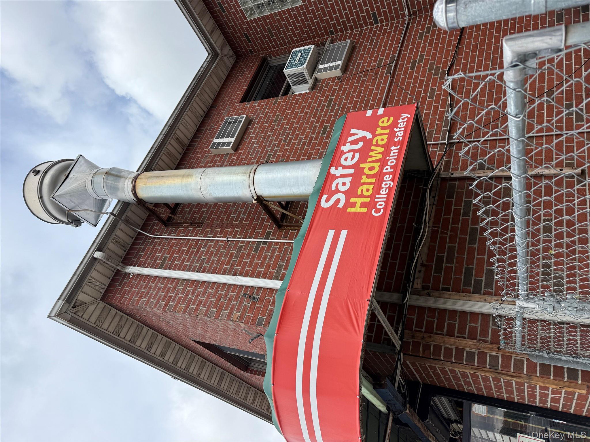 5819 College Point Boulevard, Flushing, NY 11355