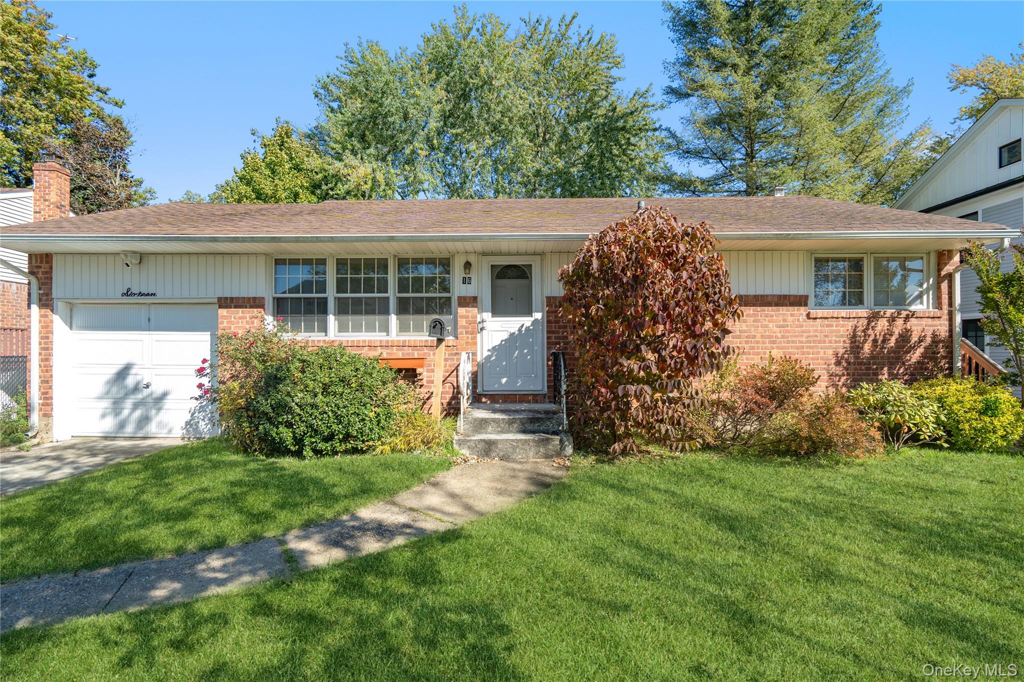 16 Forte Avenue, Old Bethpage, NY 11804