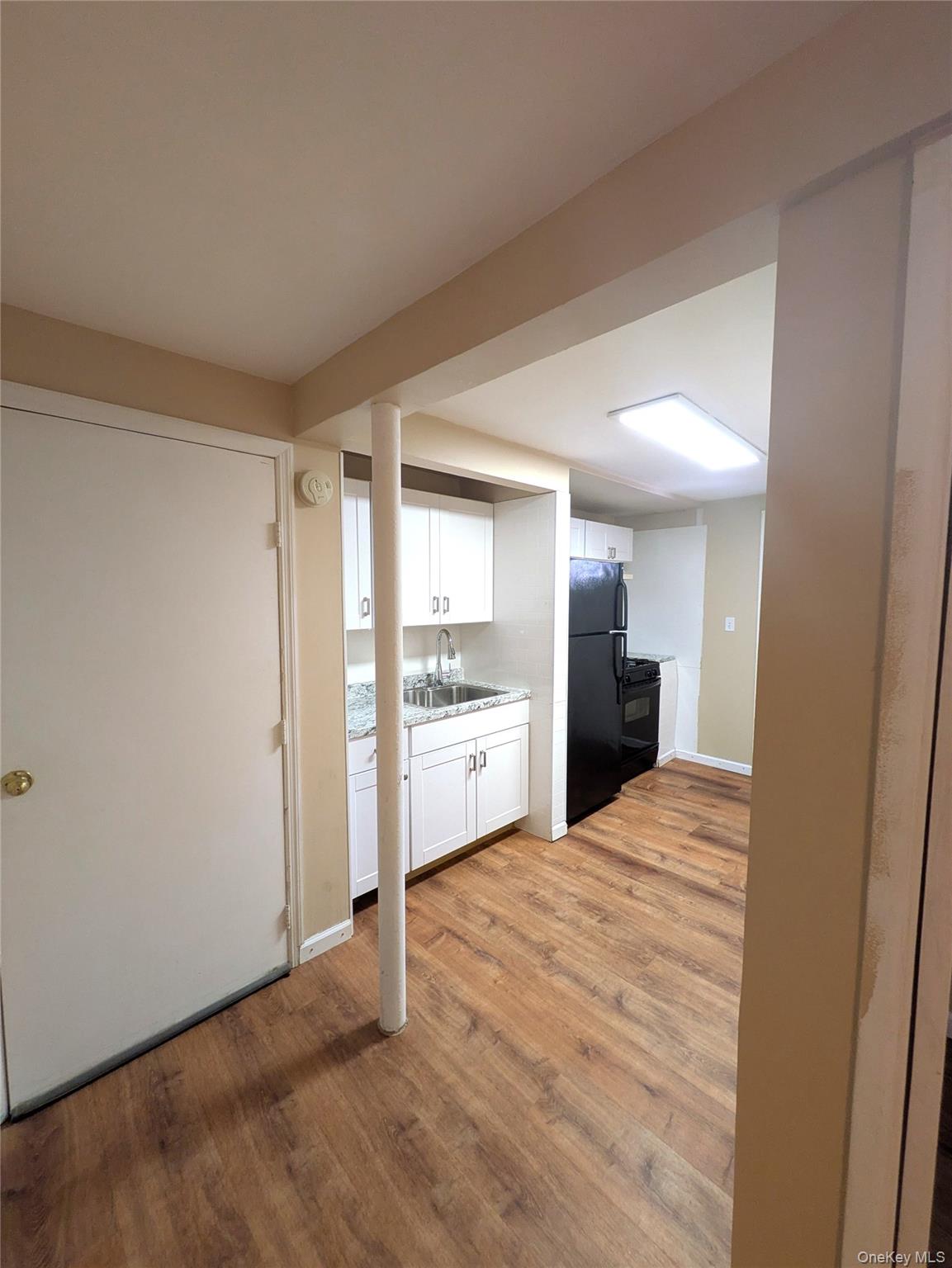 50 sand street # lower level, Massapequa, NY 11758