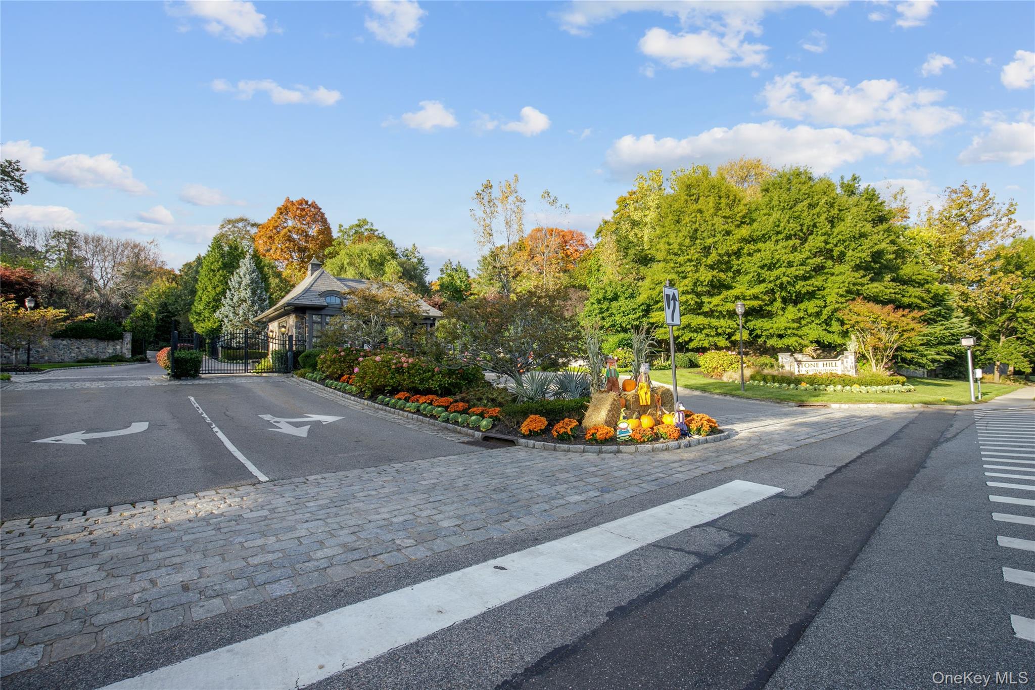 2 Earle Drive, Muttontown, NY 11791