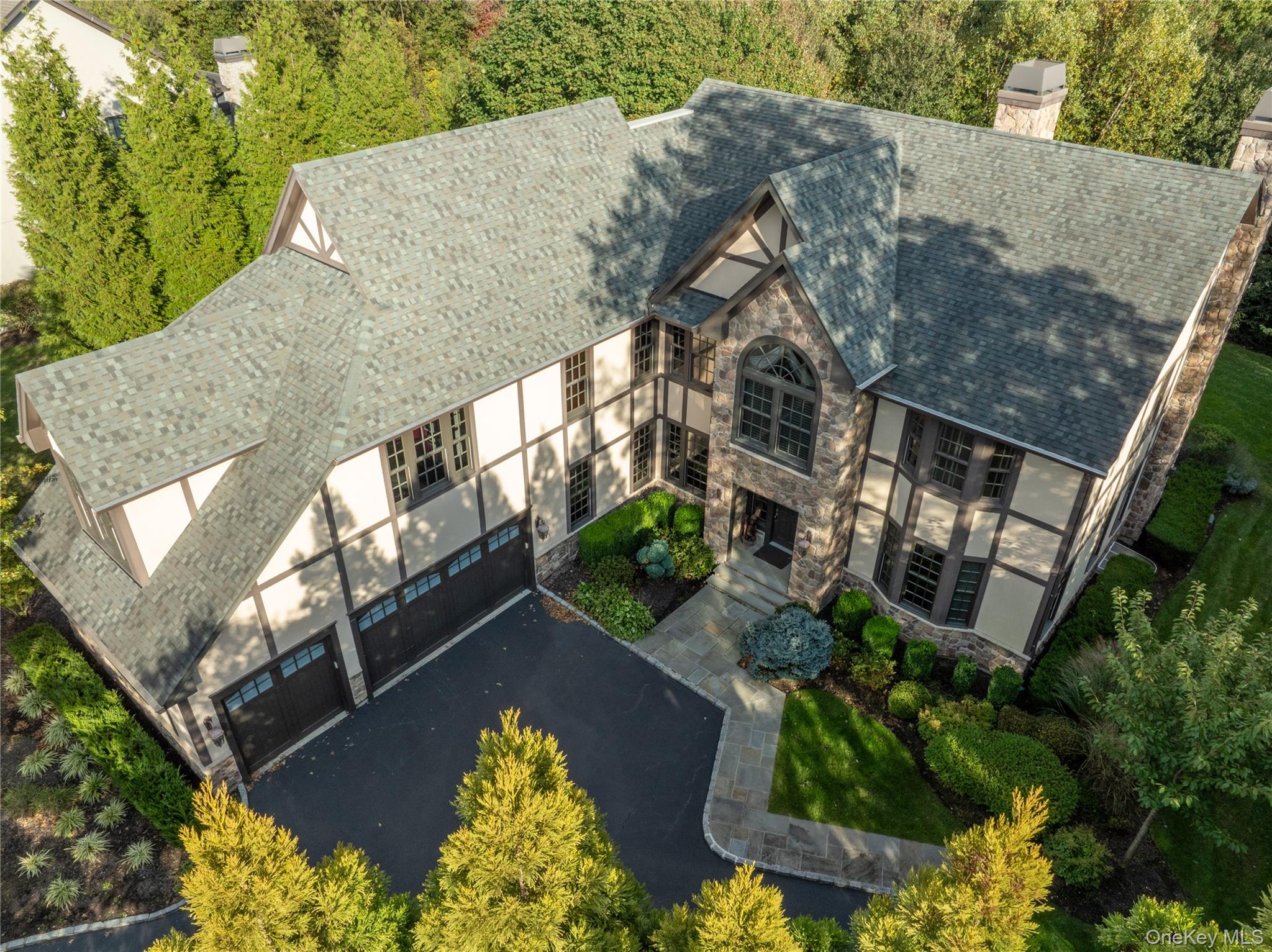 2 Earle Drive, Muttontown, NY 11791