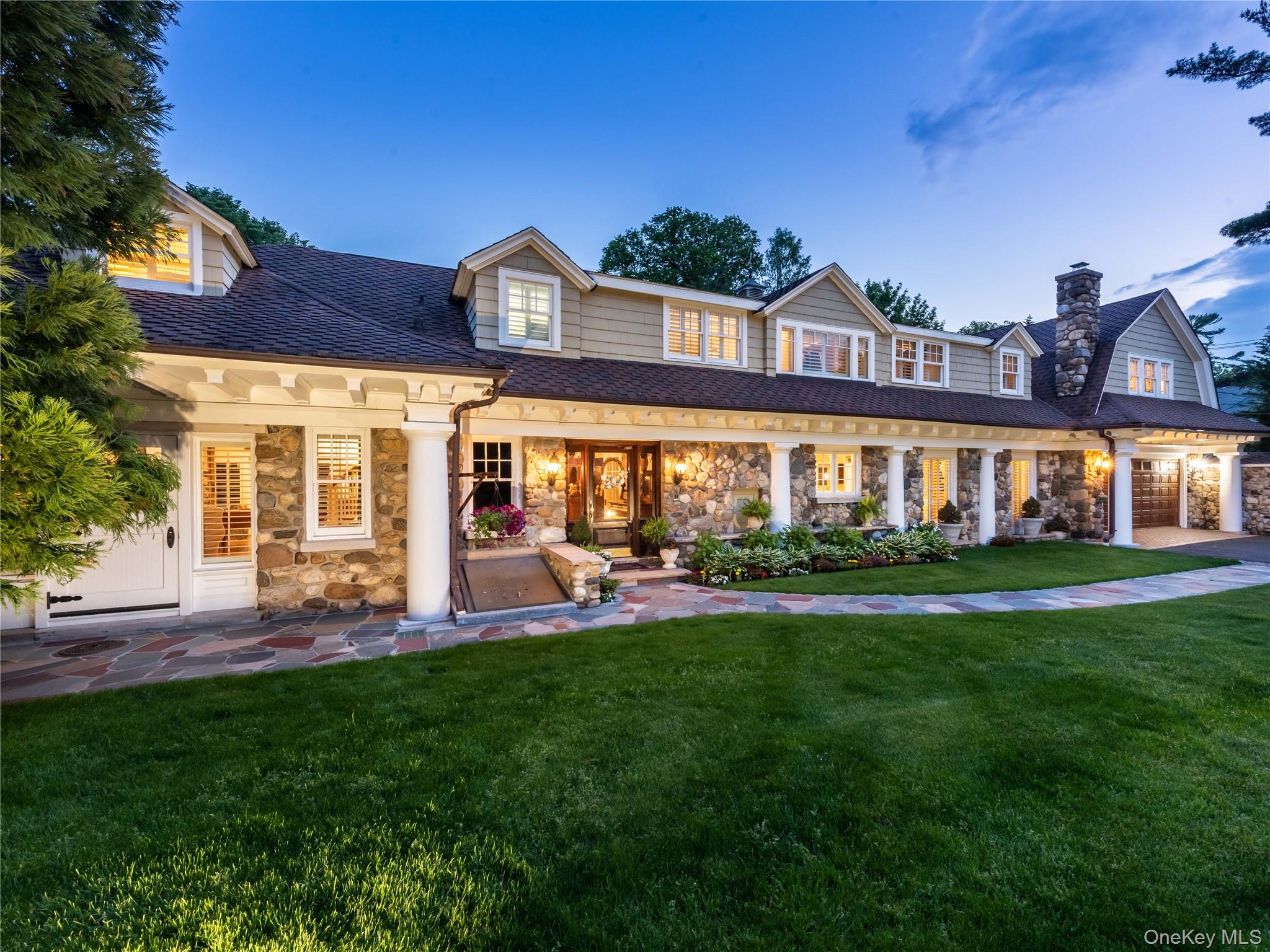 1054 Plandome Road, Manhasset, NY 11030